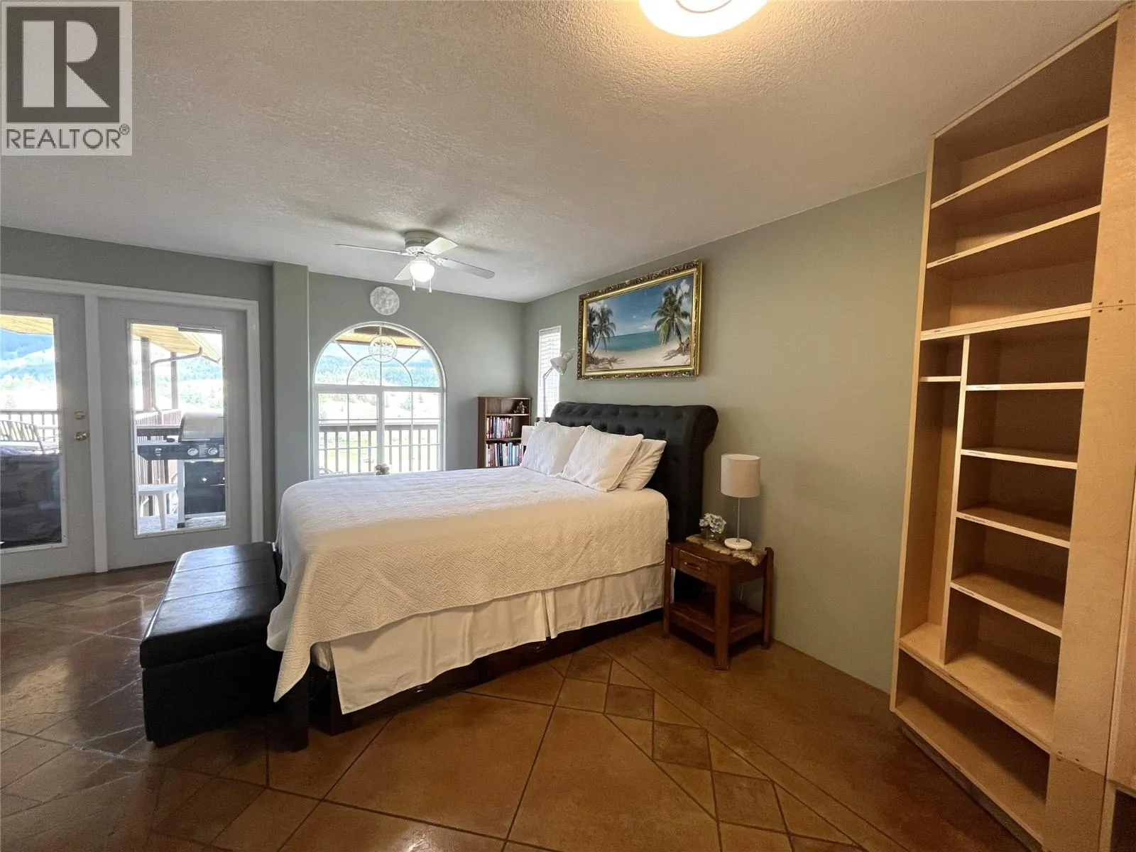 4425 Strawberry Heights Road