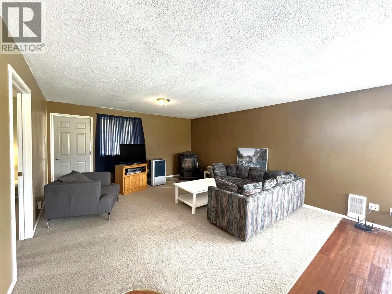 4425 Strawberry Heights Road