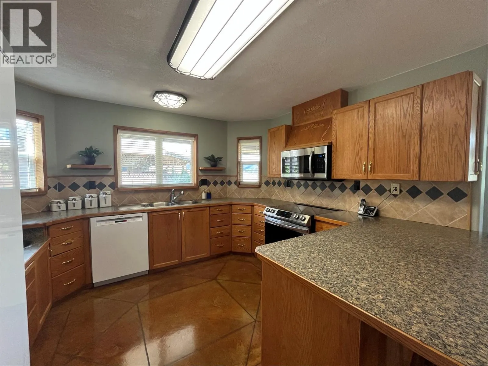 4425 Strawberry Heights Road