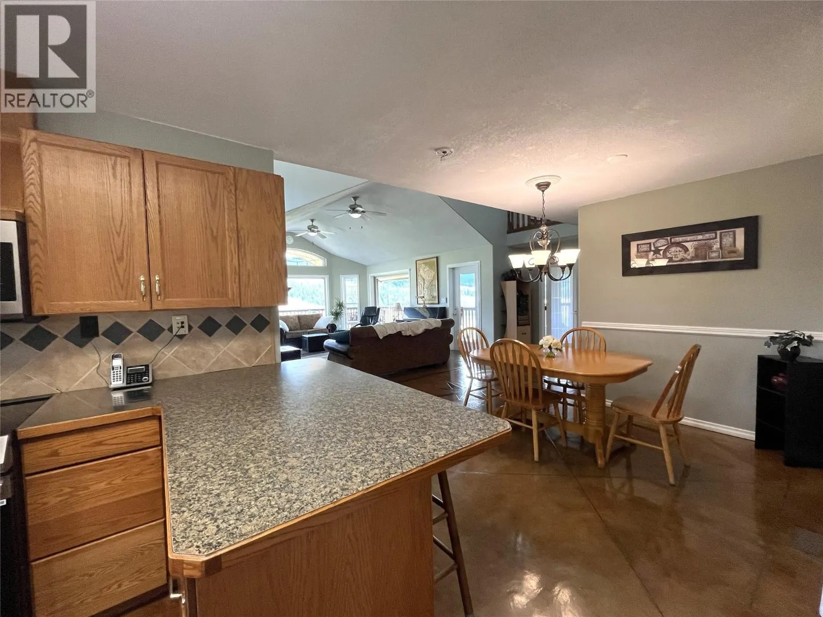 4425 Strawberry Heights Road