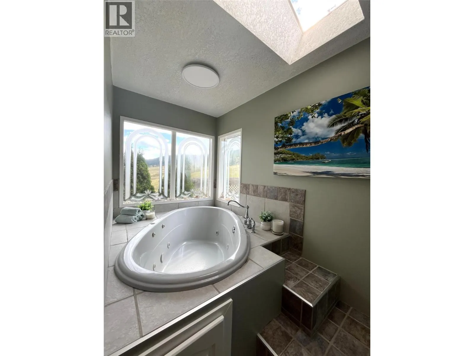 4425 Strawberry Heights Road