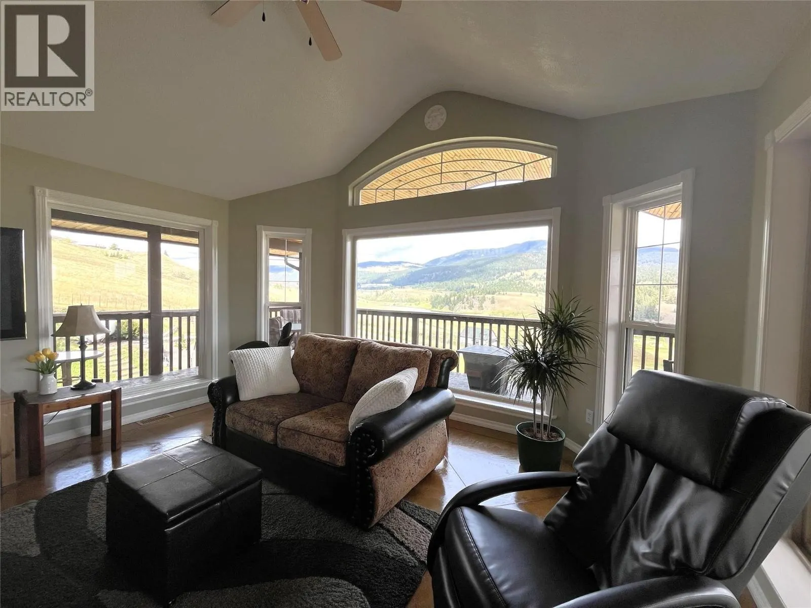 4425 Strawberry Heights Road
