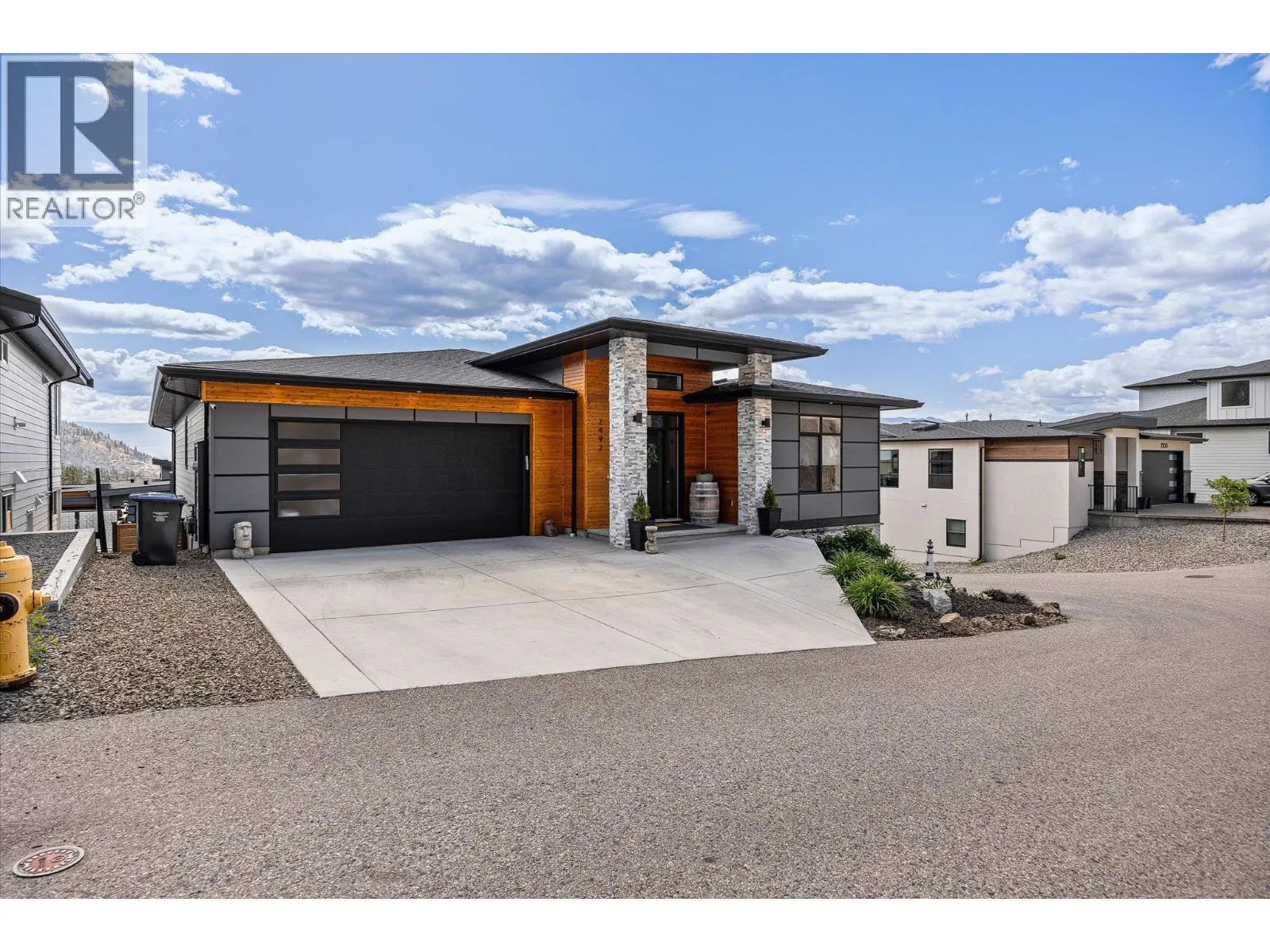 2492 Tallus Heights Lane