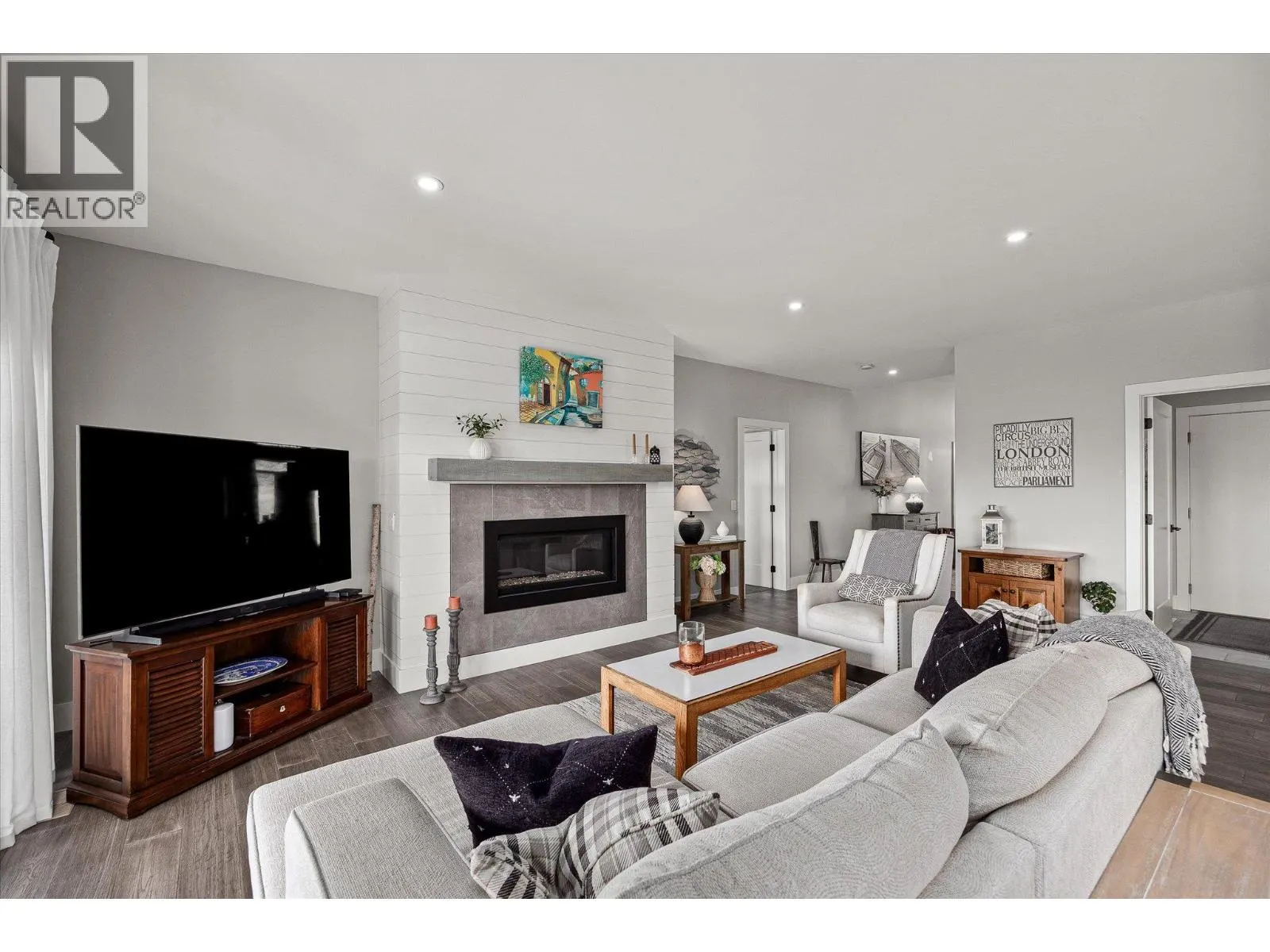 2492 Tallus Heights Lane