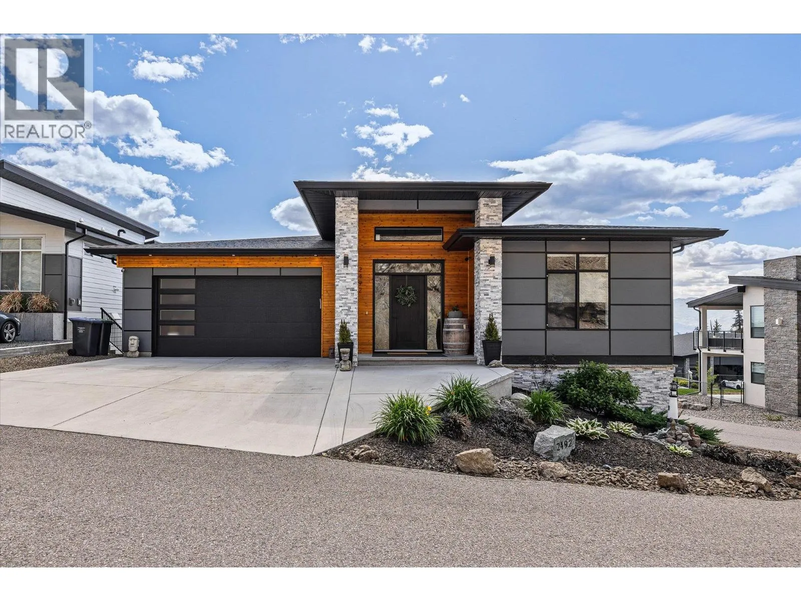 2492 Tallus Heights Lane