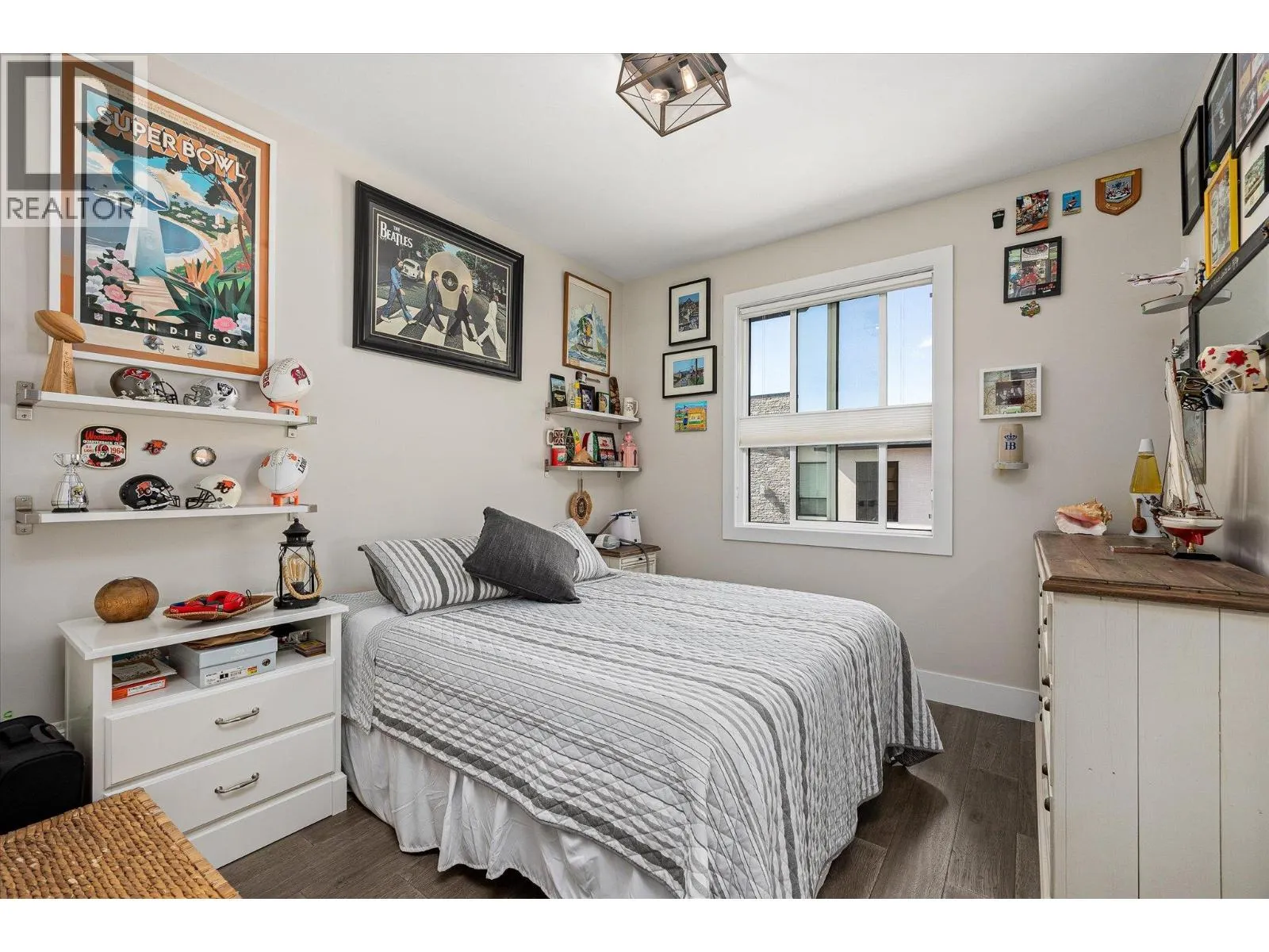 2492 Tallus Heights Lane