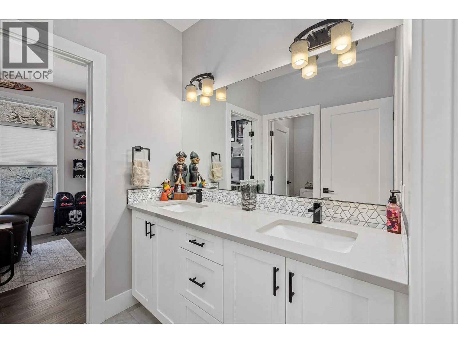 2492 Tallus Heights Lane