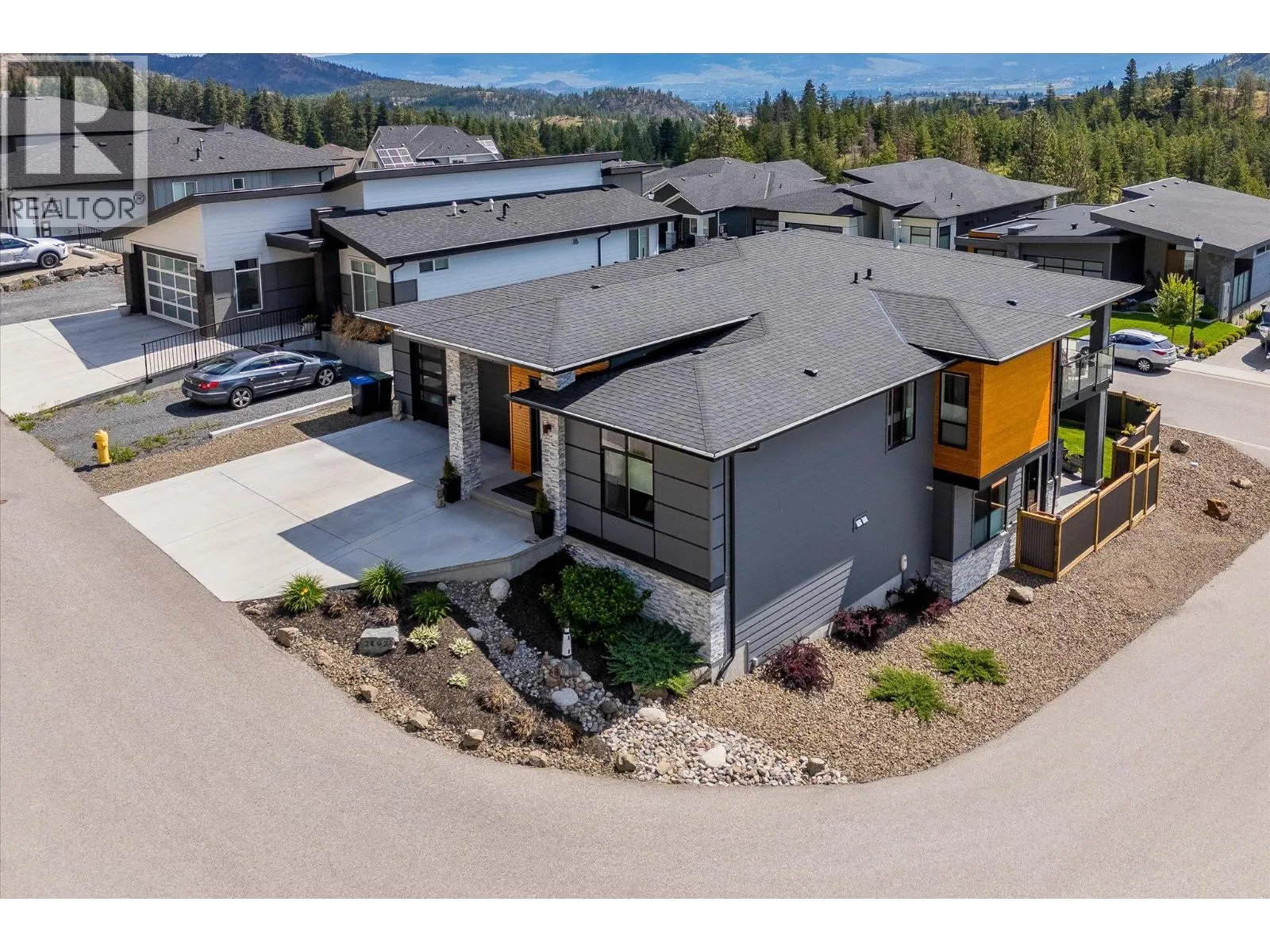 2492 Tallus Heights Lane