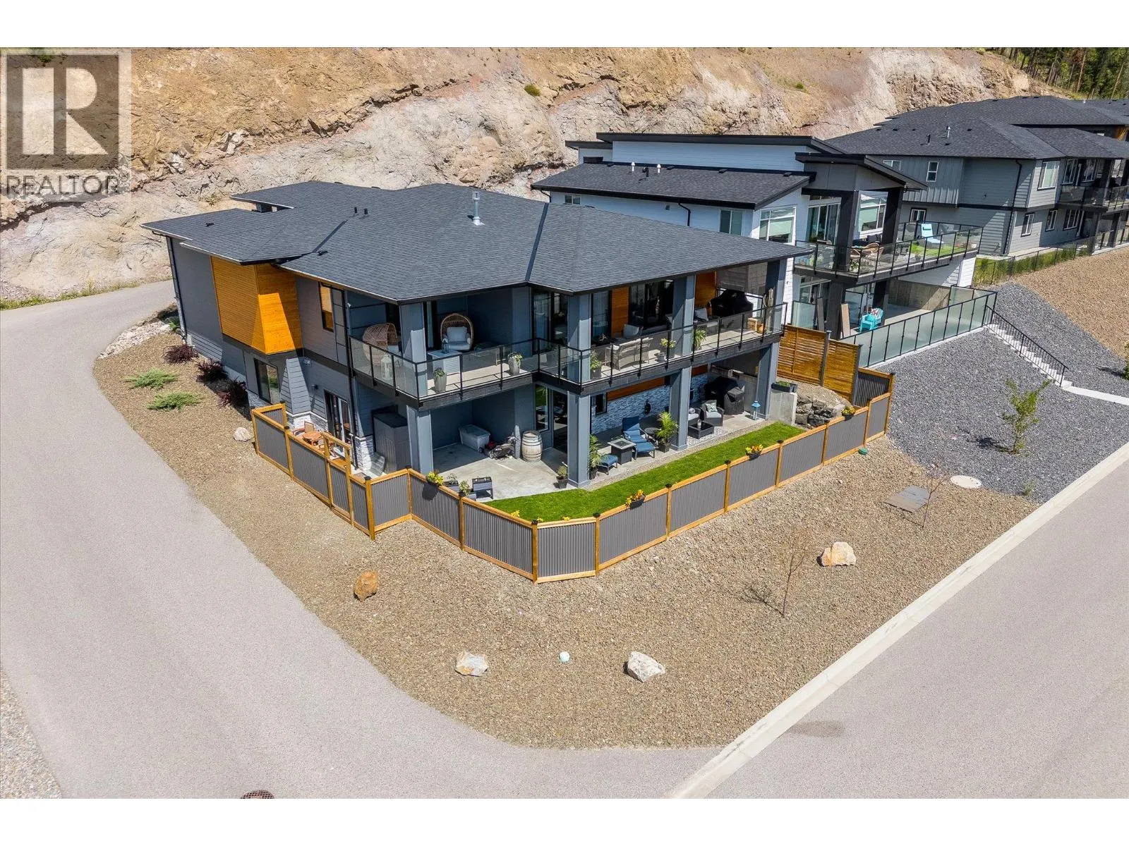 2492 Tallus Heights Lane