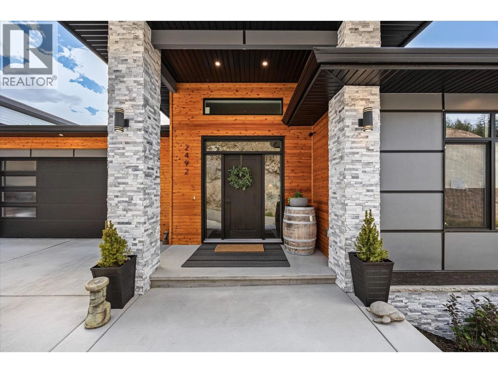 2492 Tallus Heights Lane