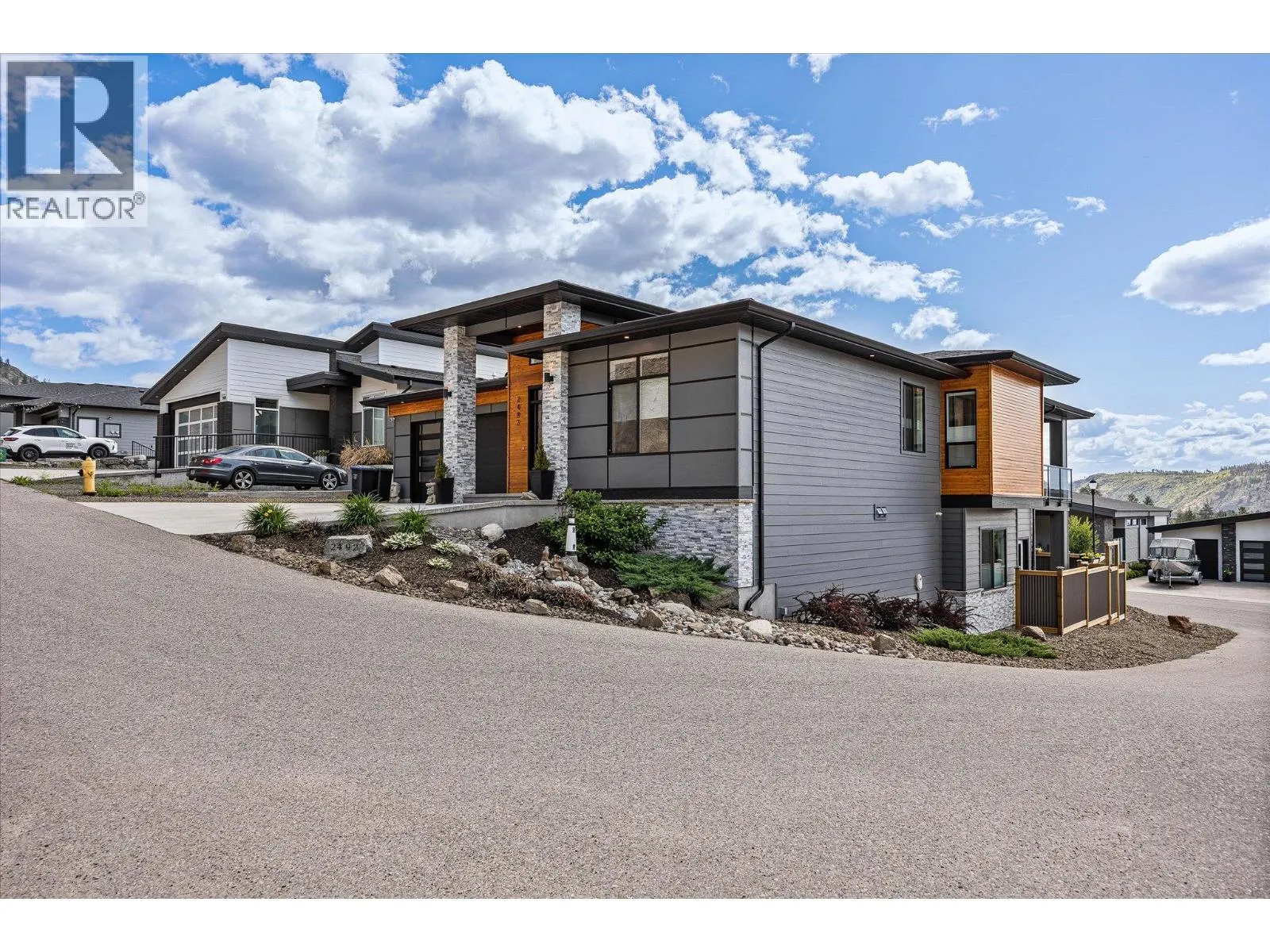 2492 Tallus Heights Lane