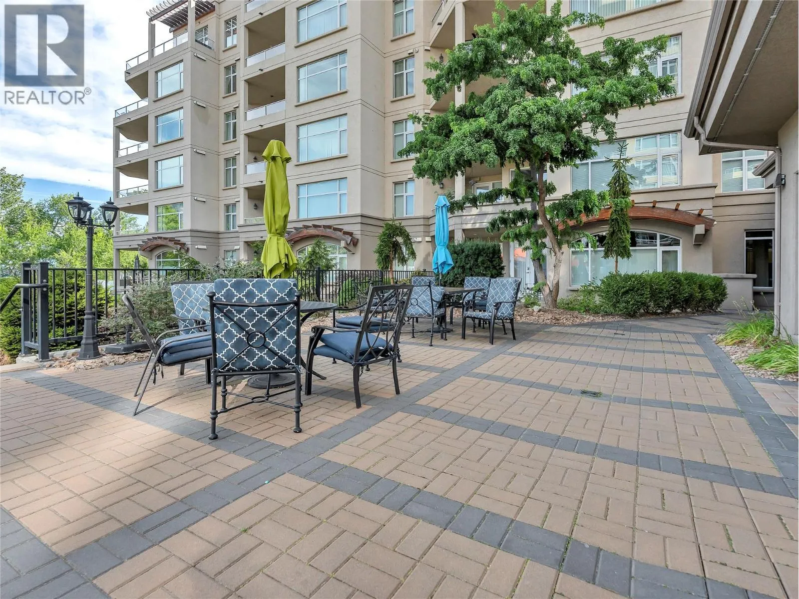 100 LAKESHORE Drive W Unit# 111