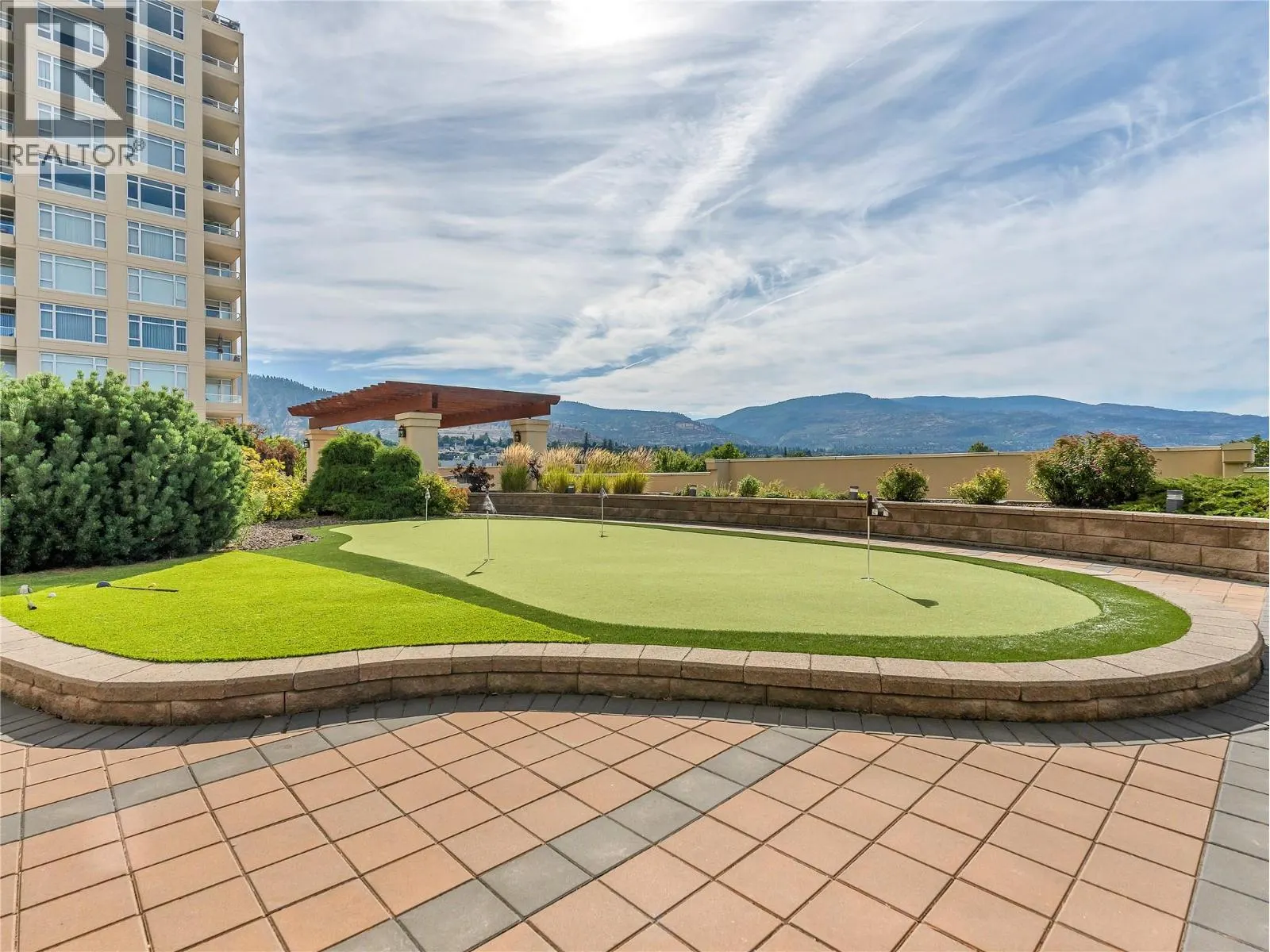 100 LAKESHORE Drive W Unit# 111