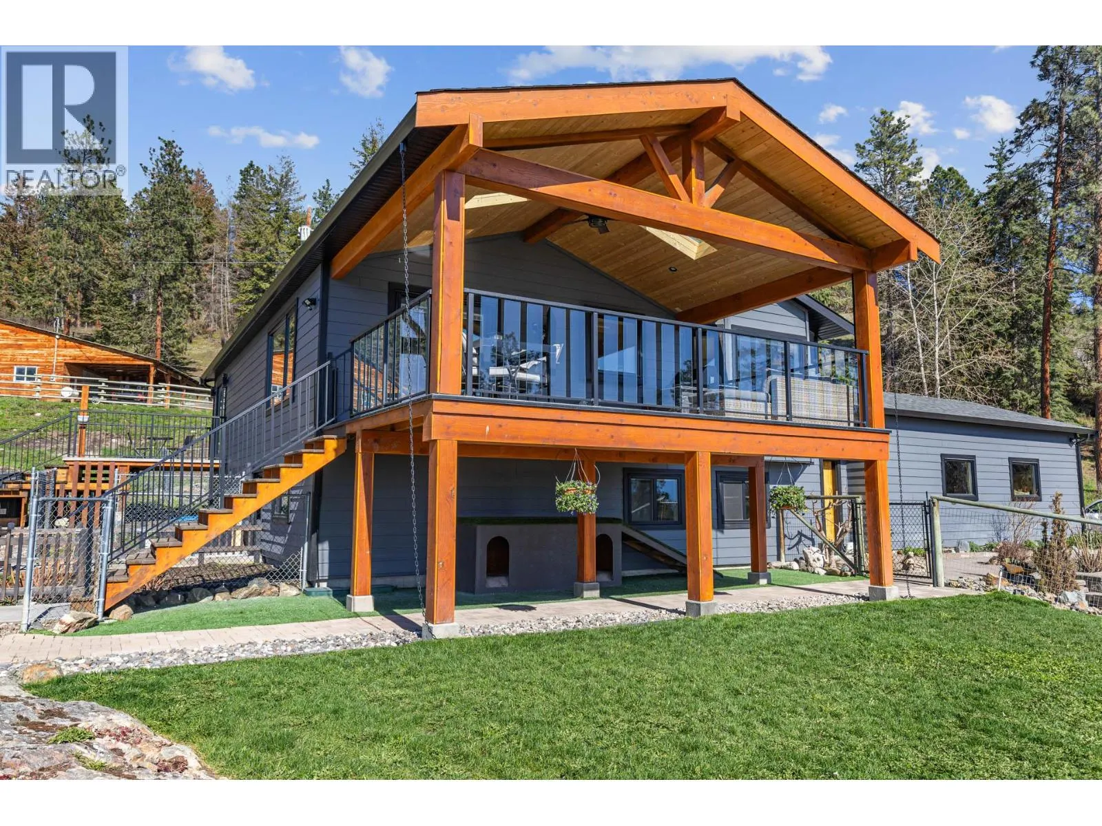 6025 Farmers Drive