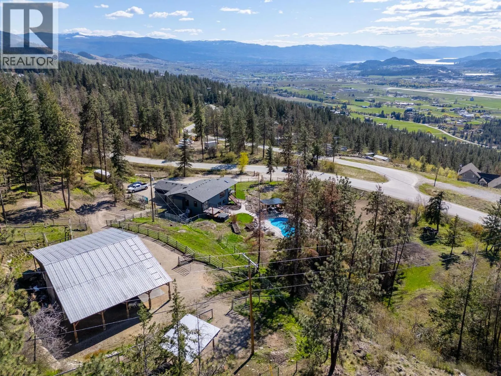 6025 Farmers Drive