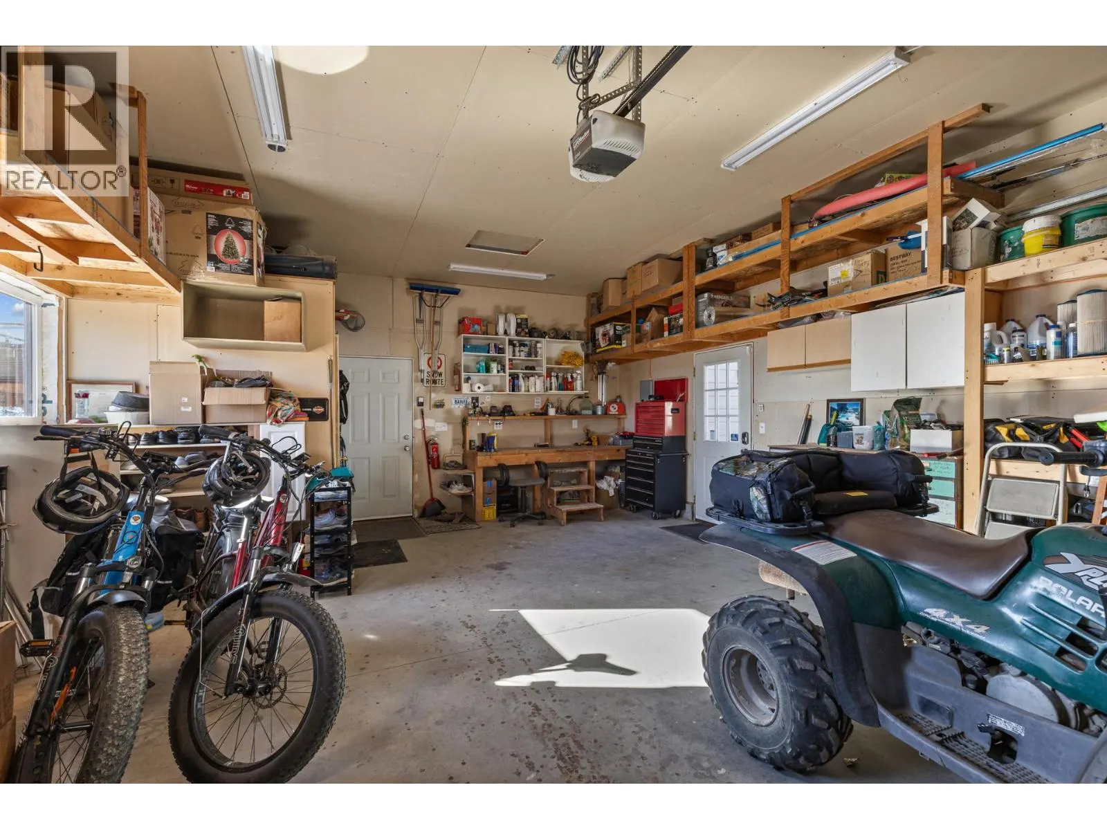 6025 Farmers Drive