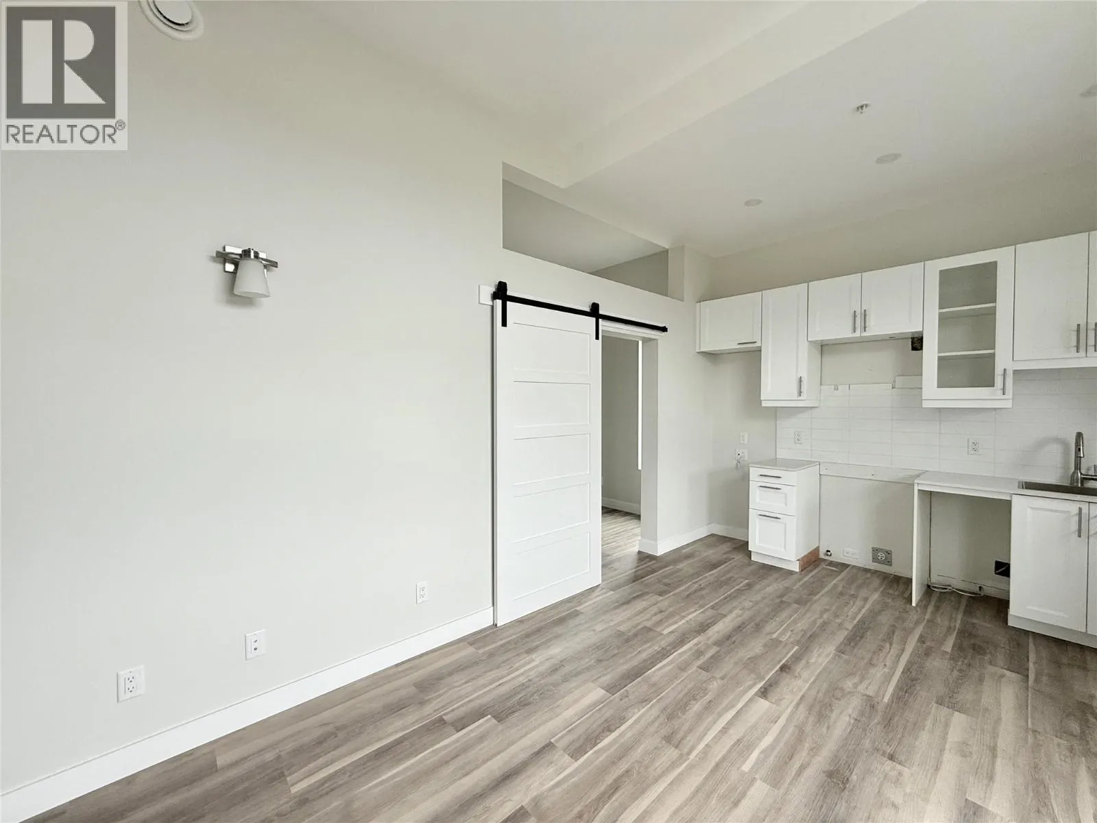 937 SPILLWAY Road Unit# 104