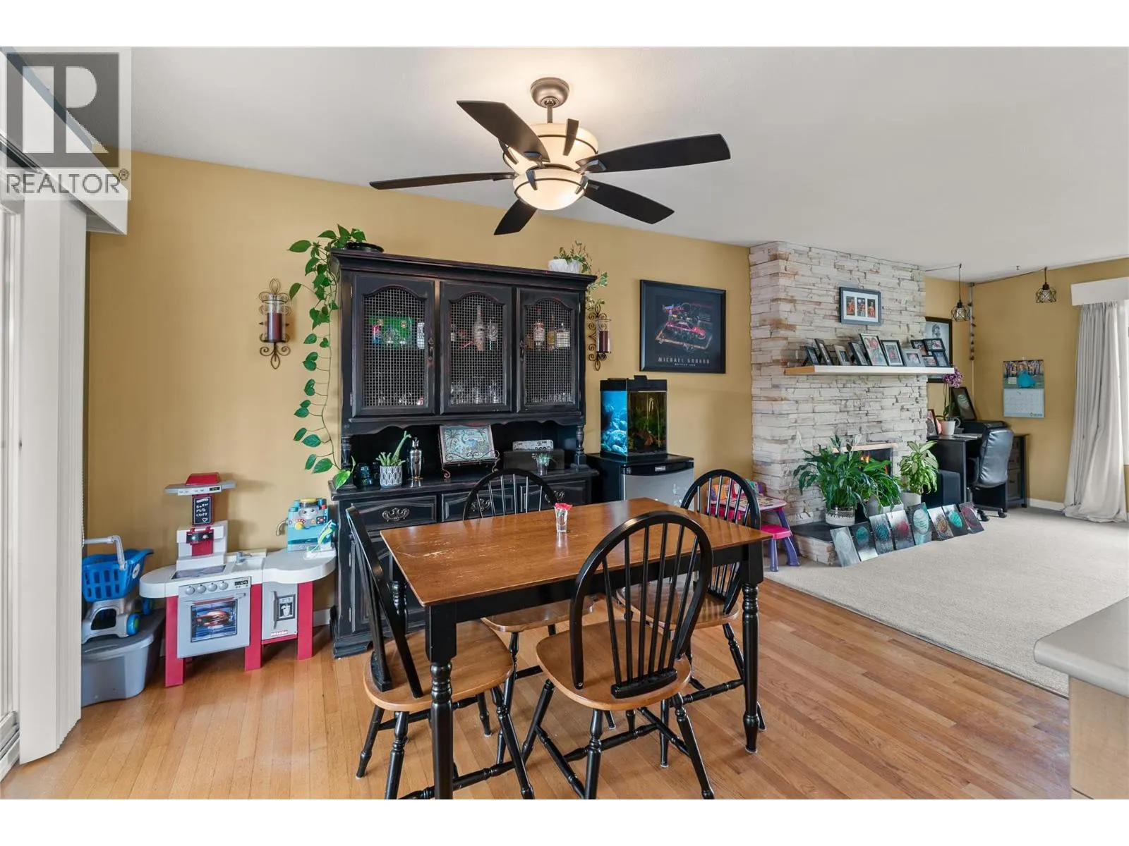 260 Gibbs Road