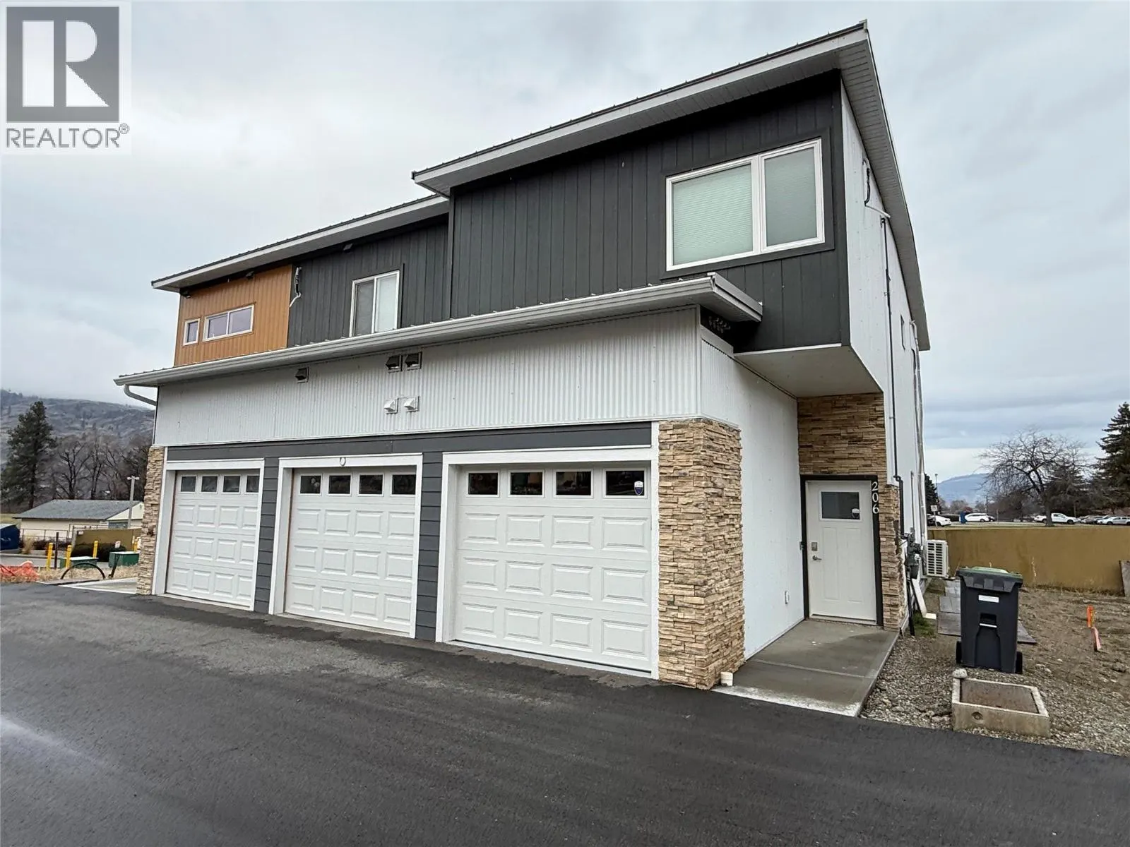 937 SPILLWAY Road Unit# 204
