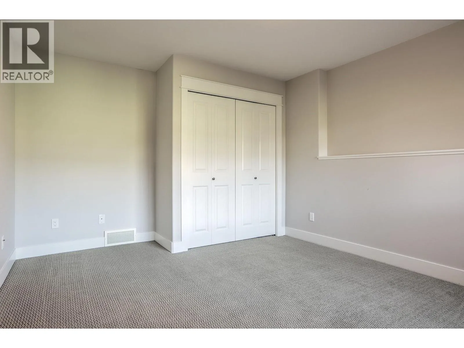2302 Pine Vista Place