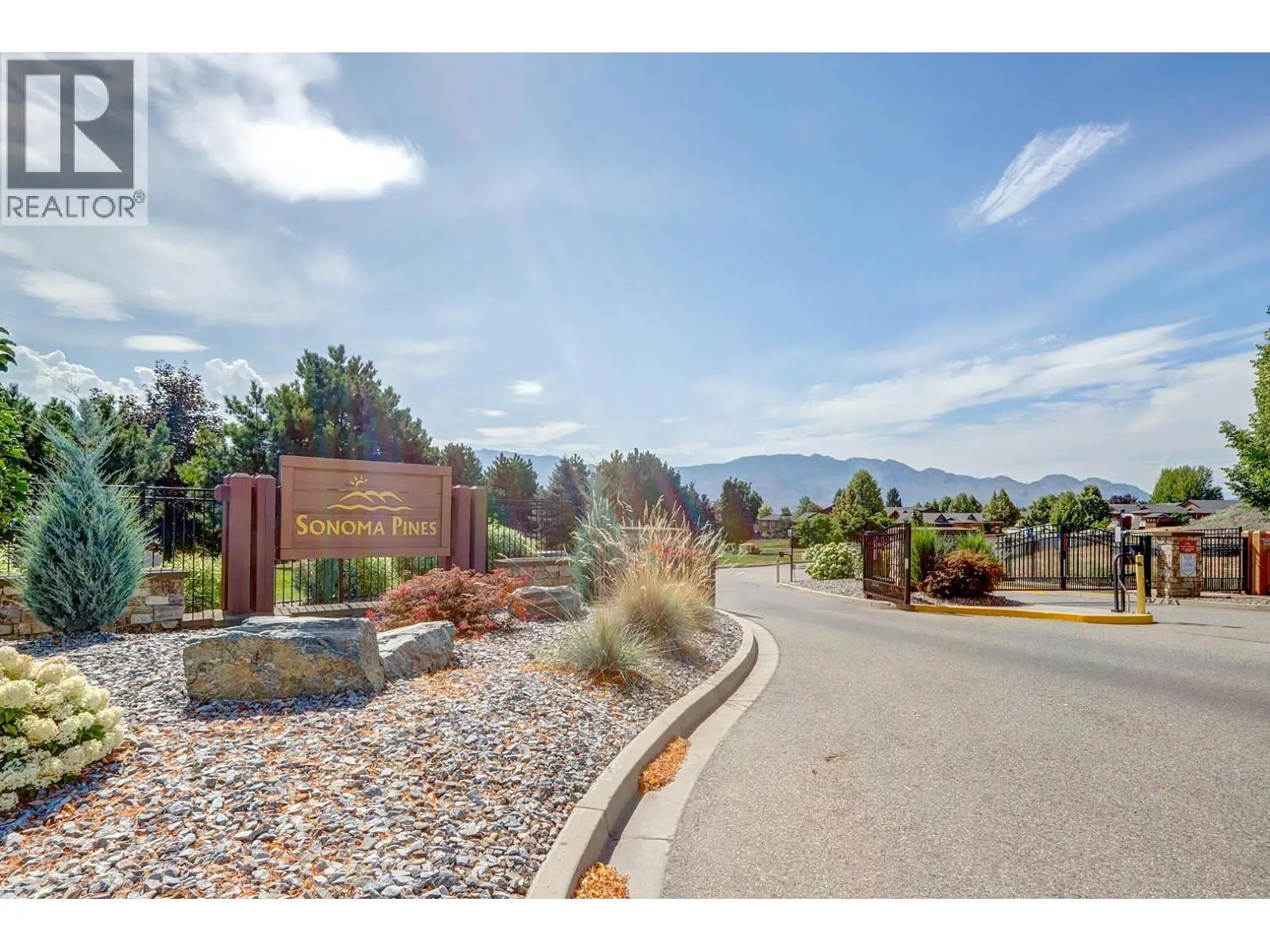 2302 Pine Vista Place