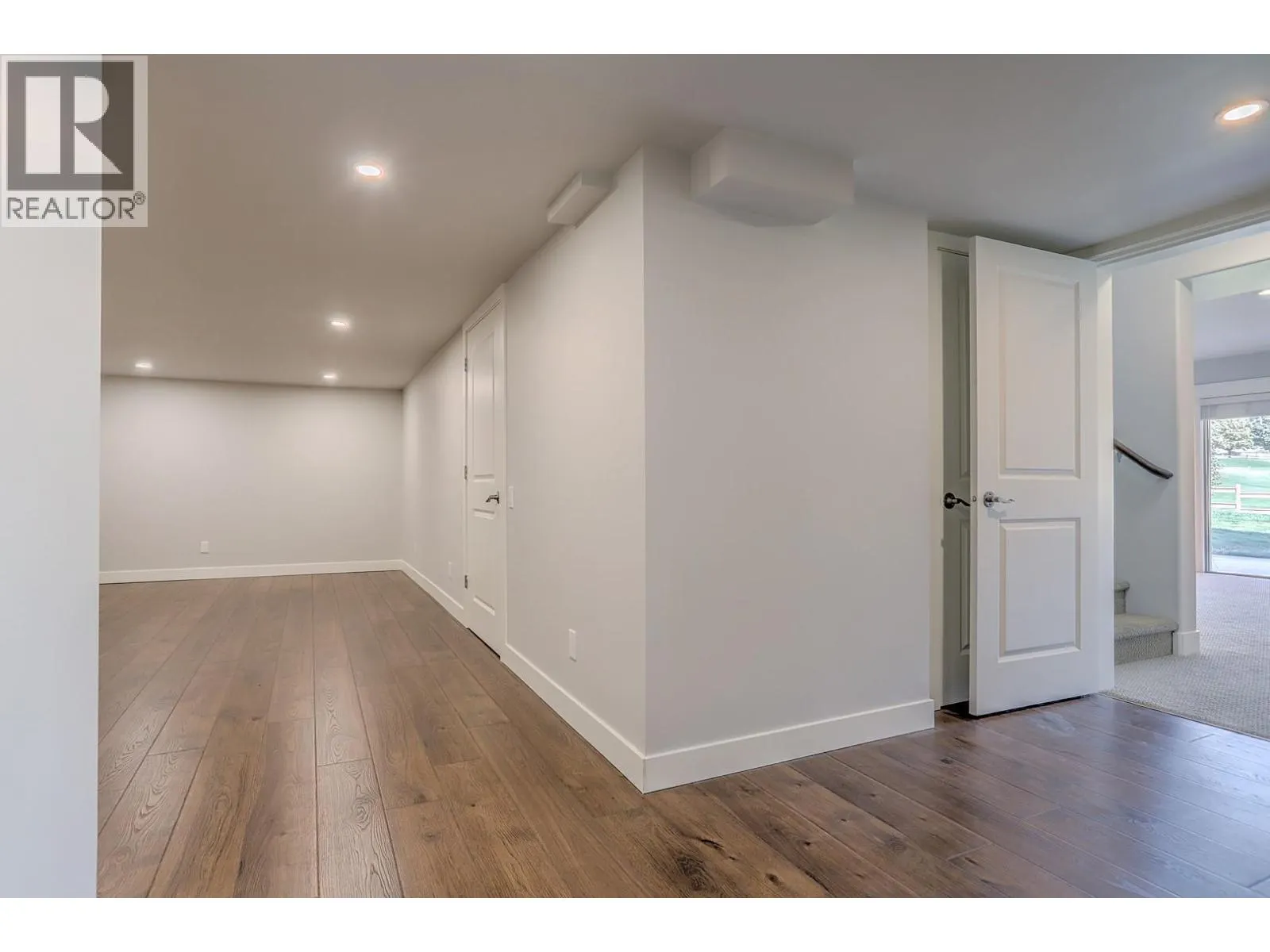 2302 Pine Vista Place