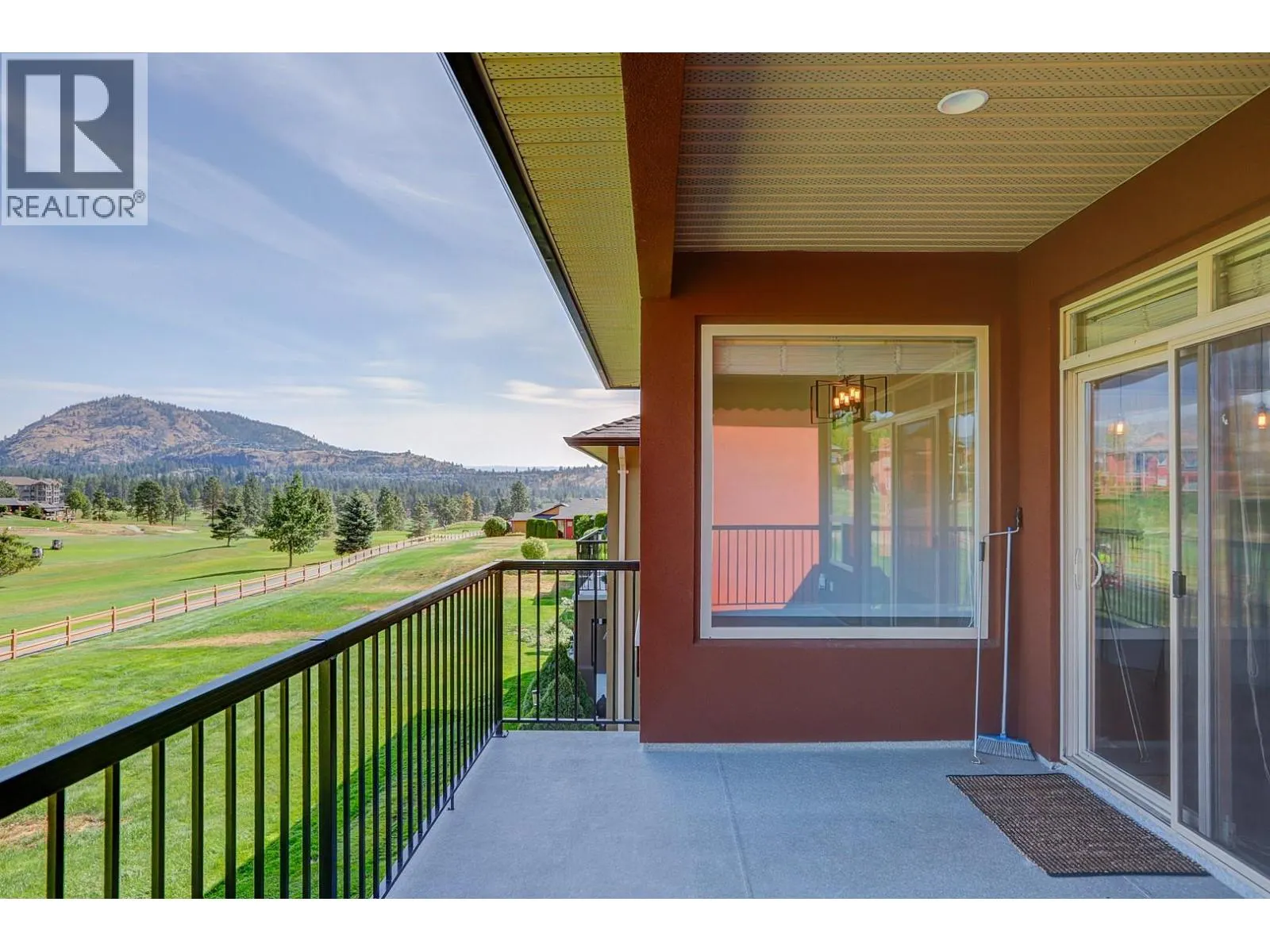 2302 Pine Vista Place