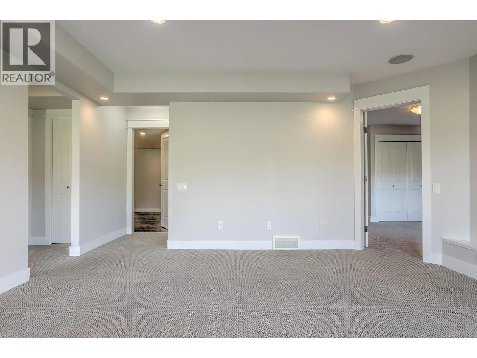 2302 Pine Vista Place