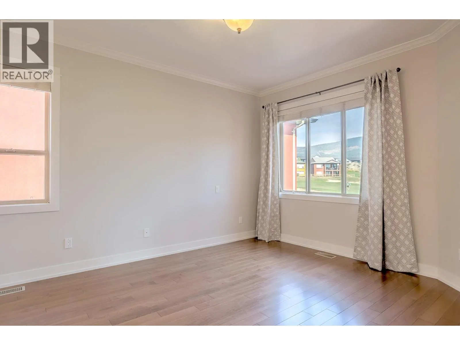 2302 Pine Vista Place