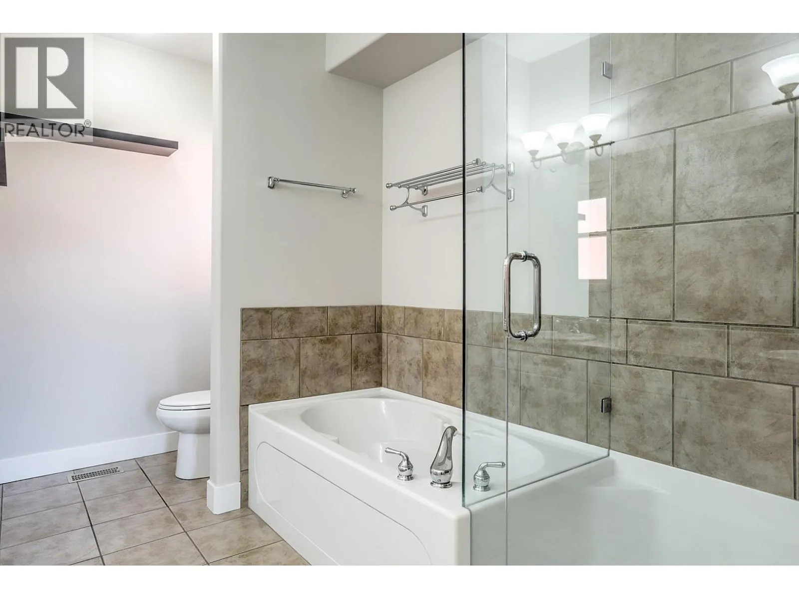 2302 Pine Vista Place
