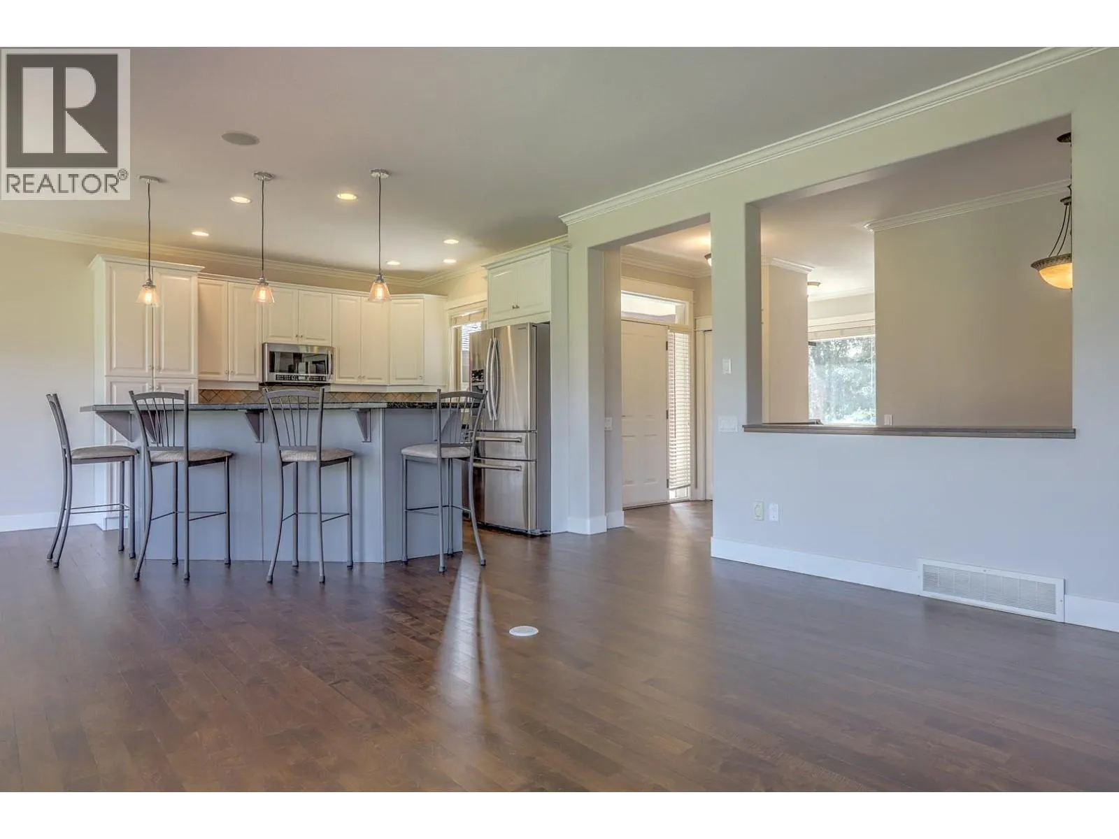 2302 Pine Vista Place