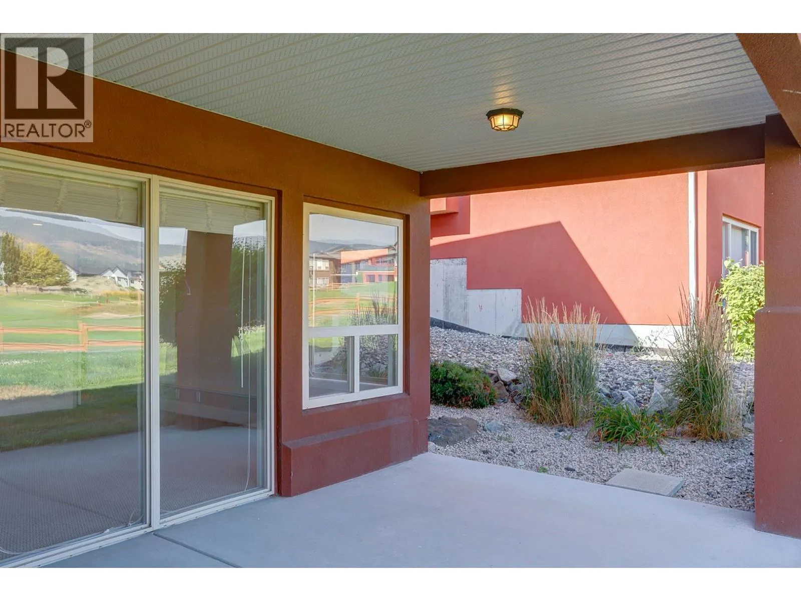 2302 Pine Vista Place