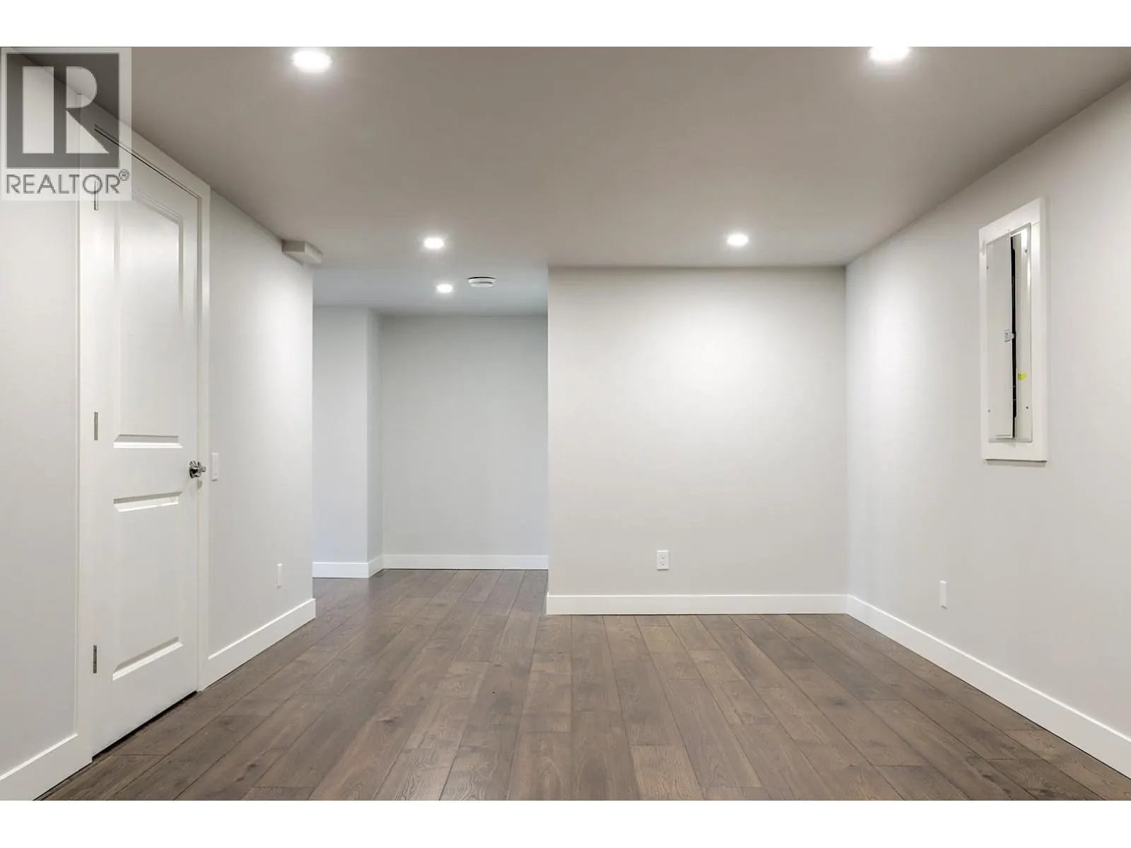 2302 Pine Vista Place
