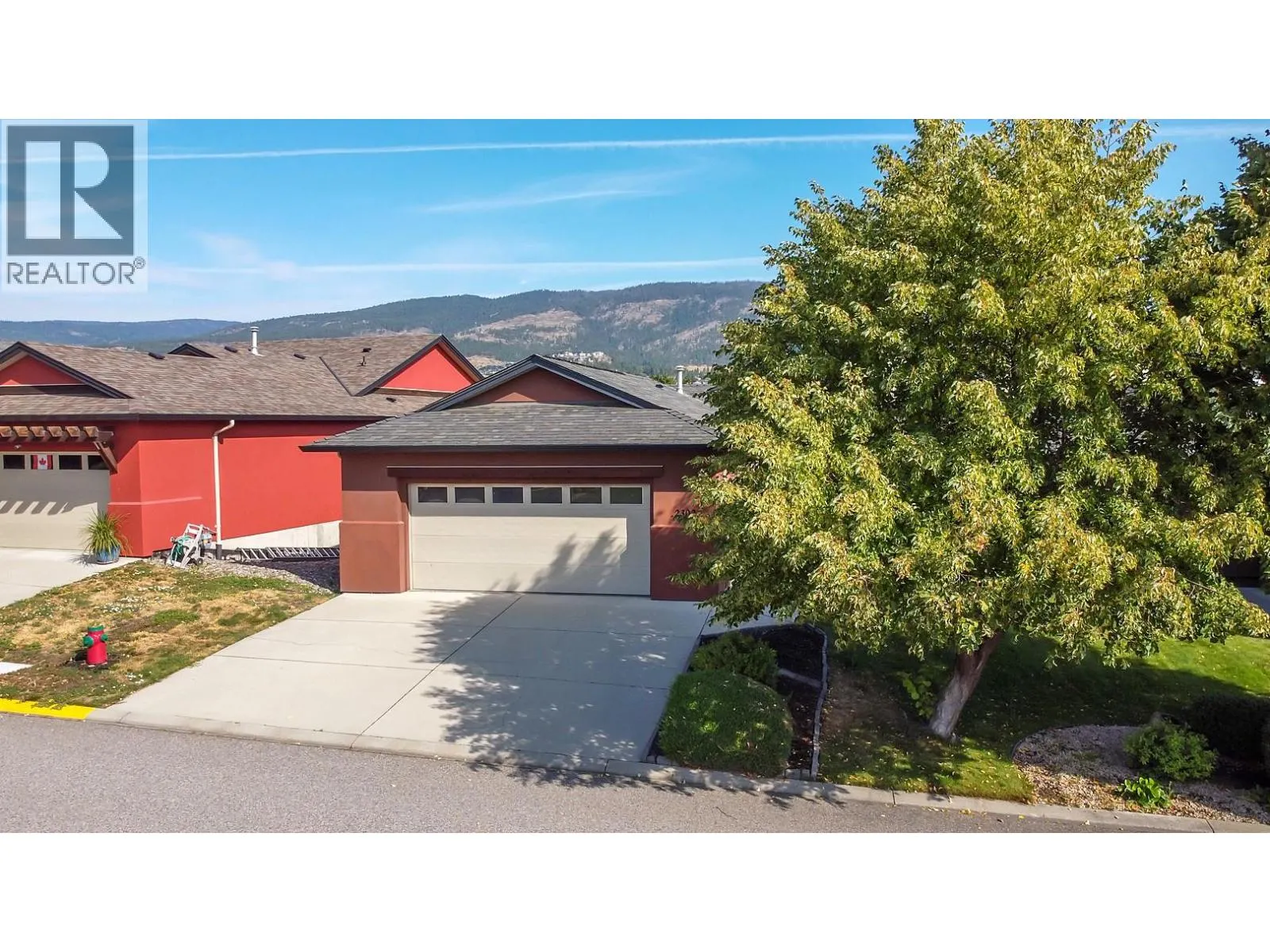 2302 Pine Vista Place