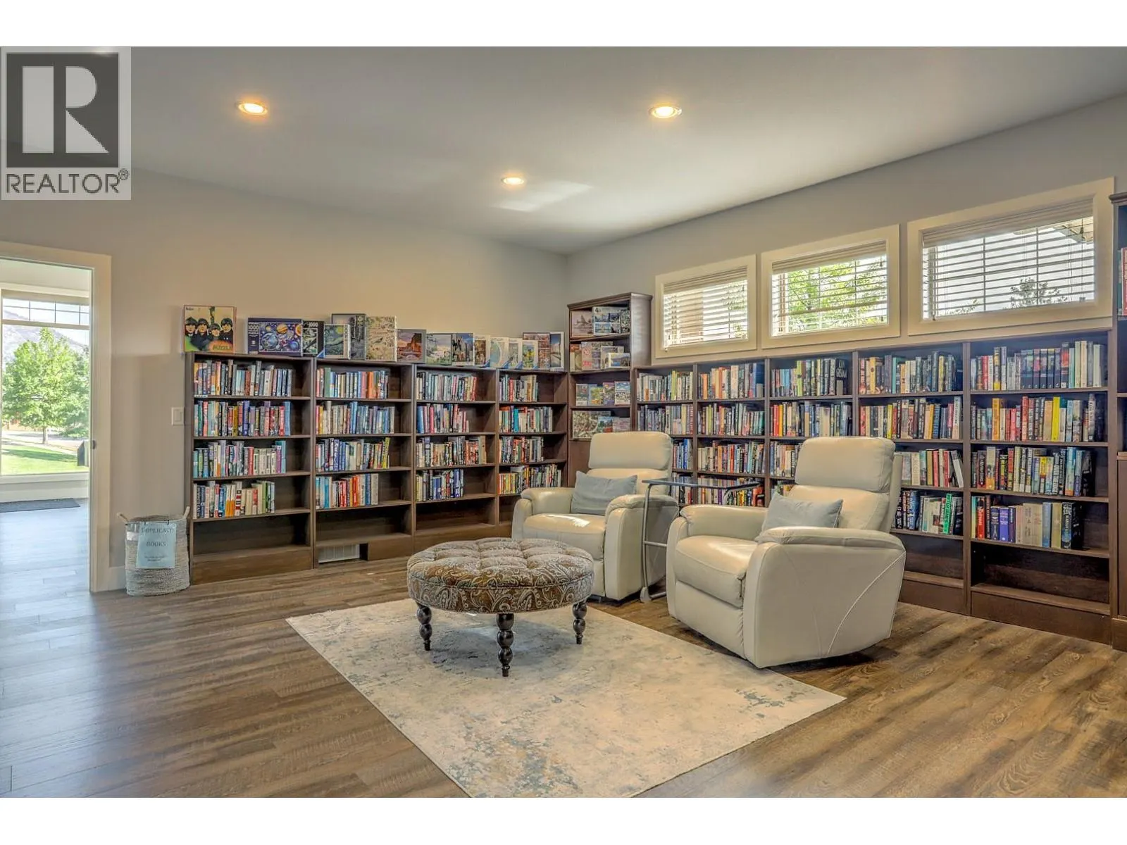 2302 Pine Vista Place