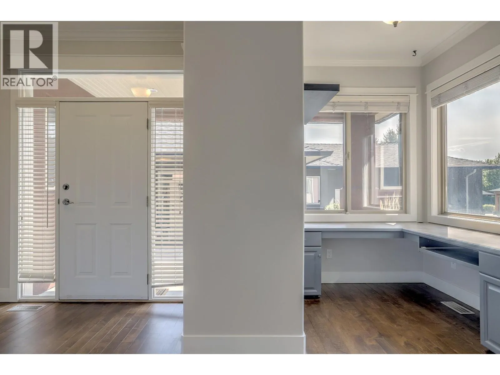 2302 Pine Vista Place