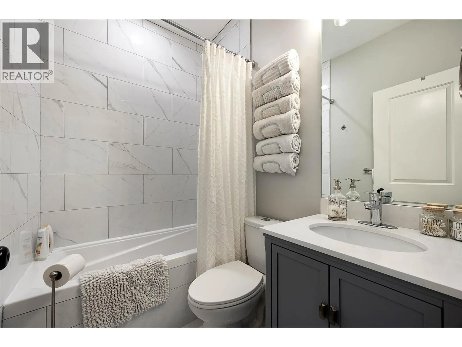 770 HUGH ALLAN Drive Unit# 108