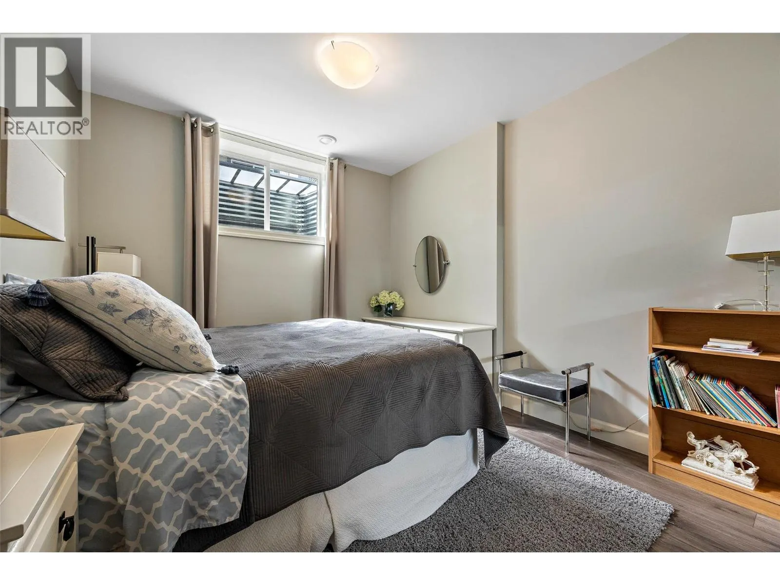 770 HUGH ALLAN Drive Unit# 108