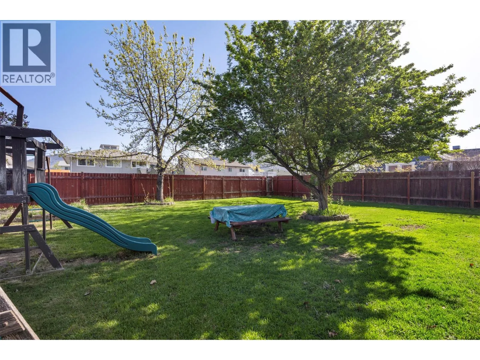 259 LARCH Avenue