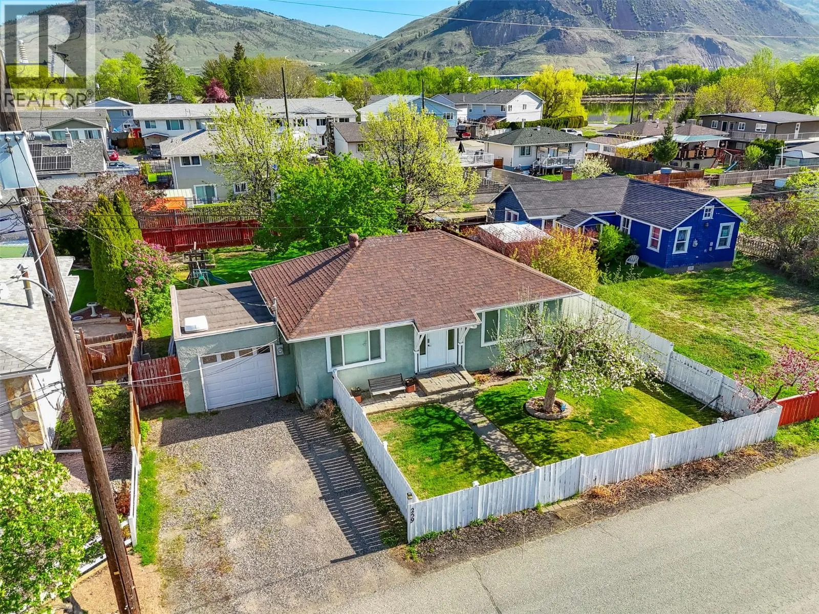 259 LARCH Avenue