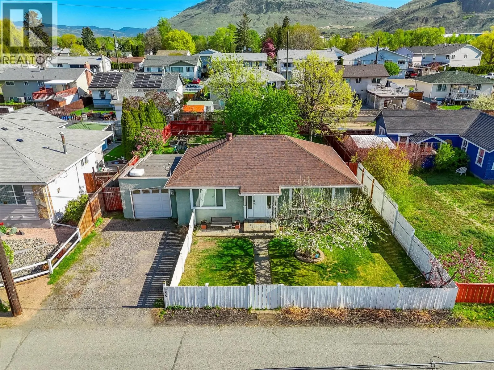 259 LARCH Avenue