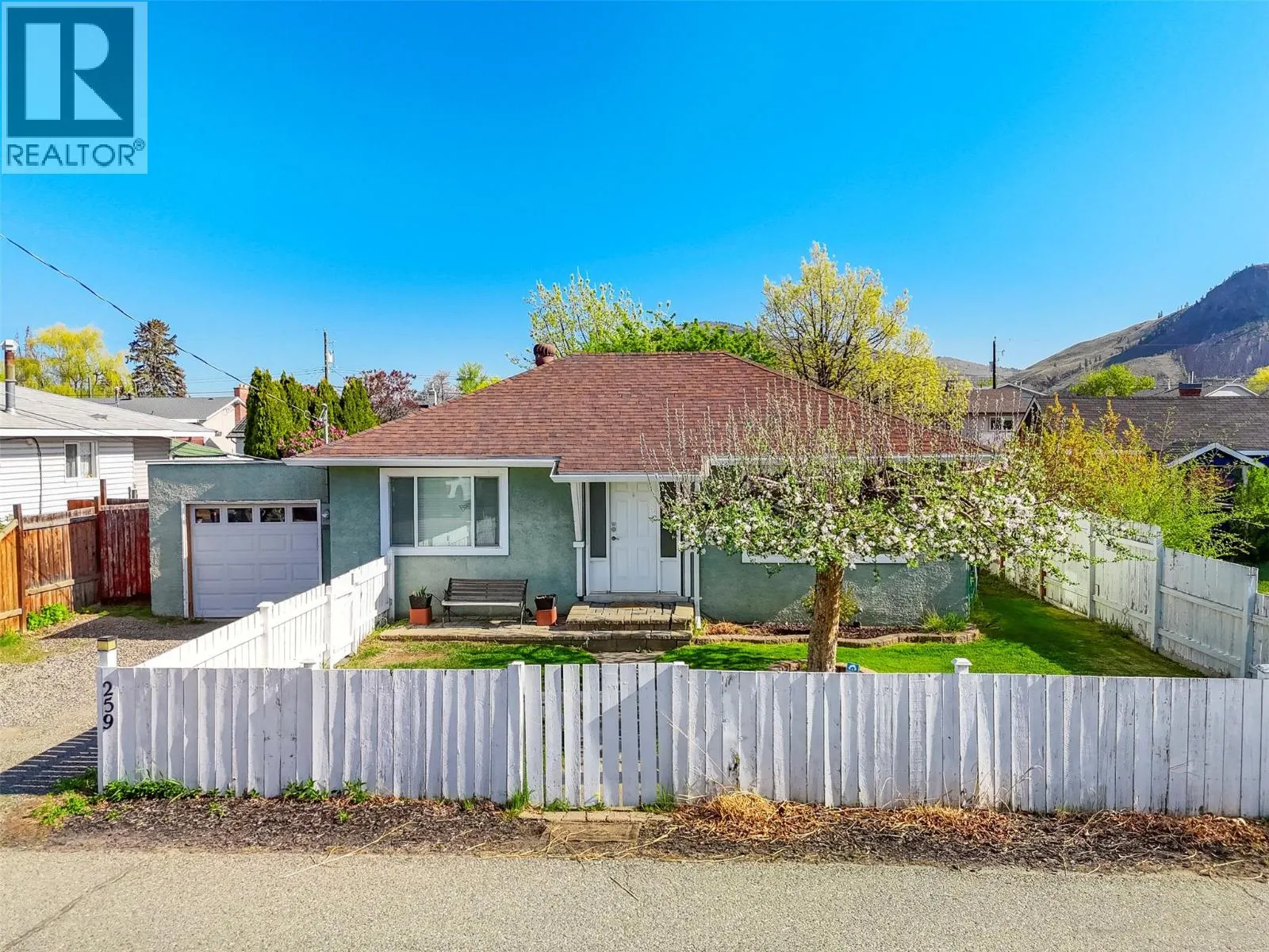 259 LARCH Avenue