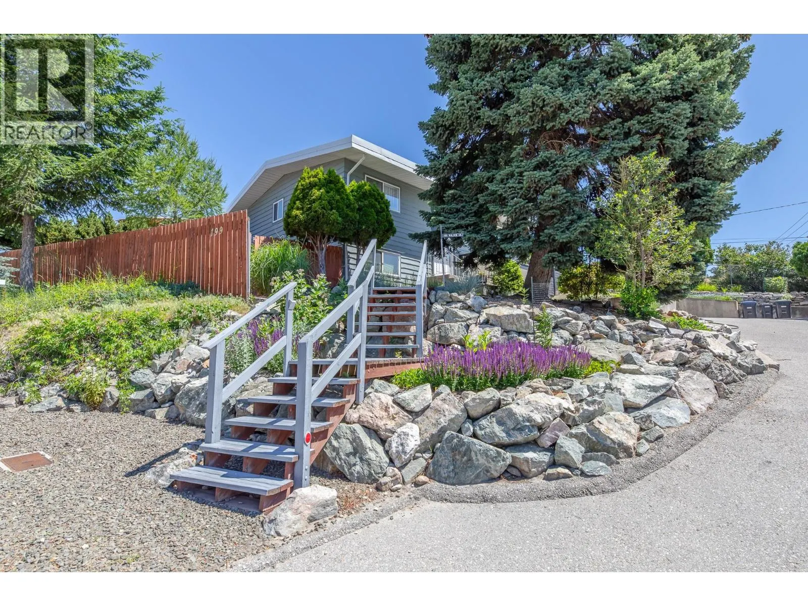 199 Walden Crescent