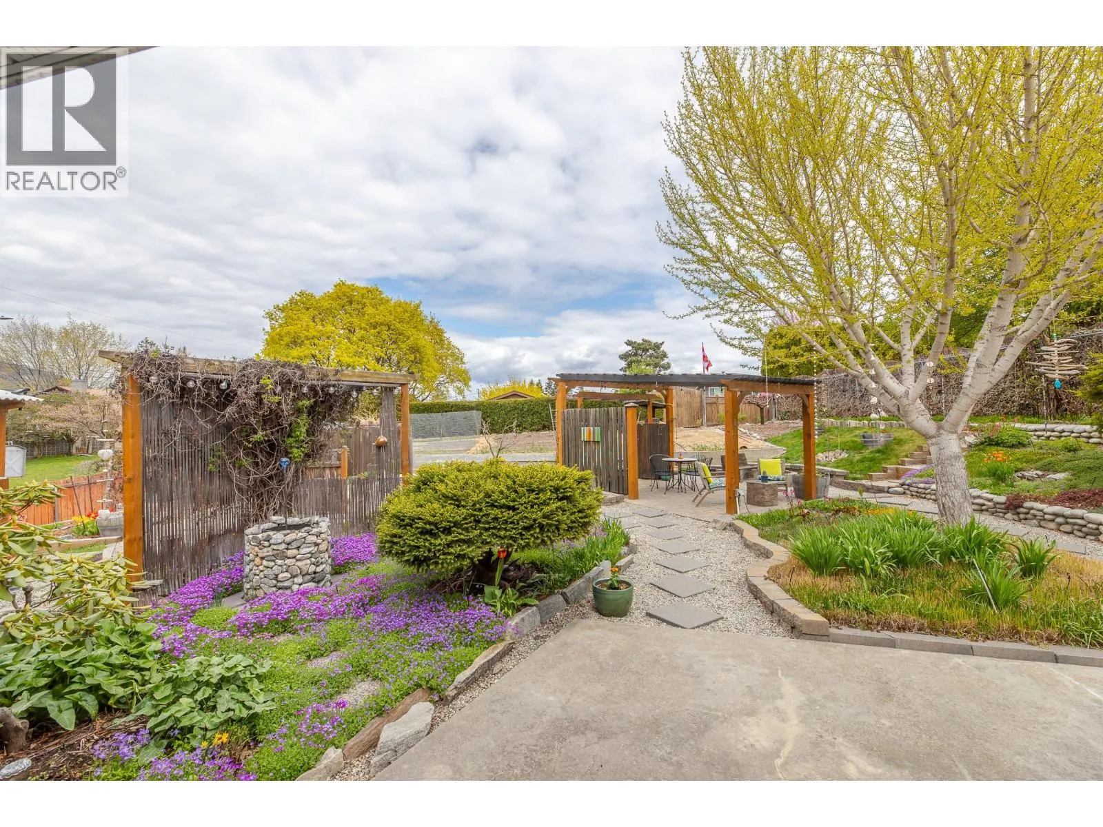 199 Walden Crescent
