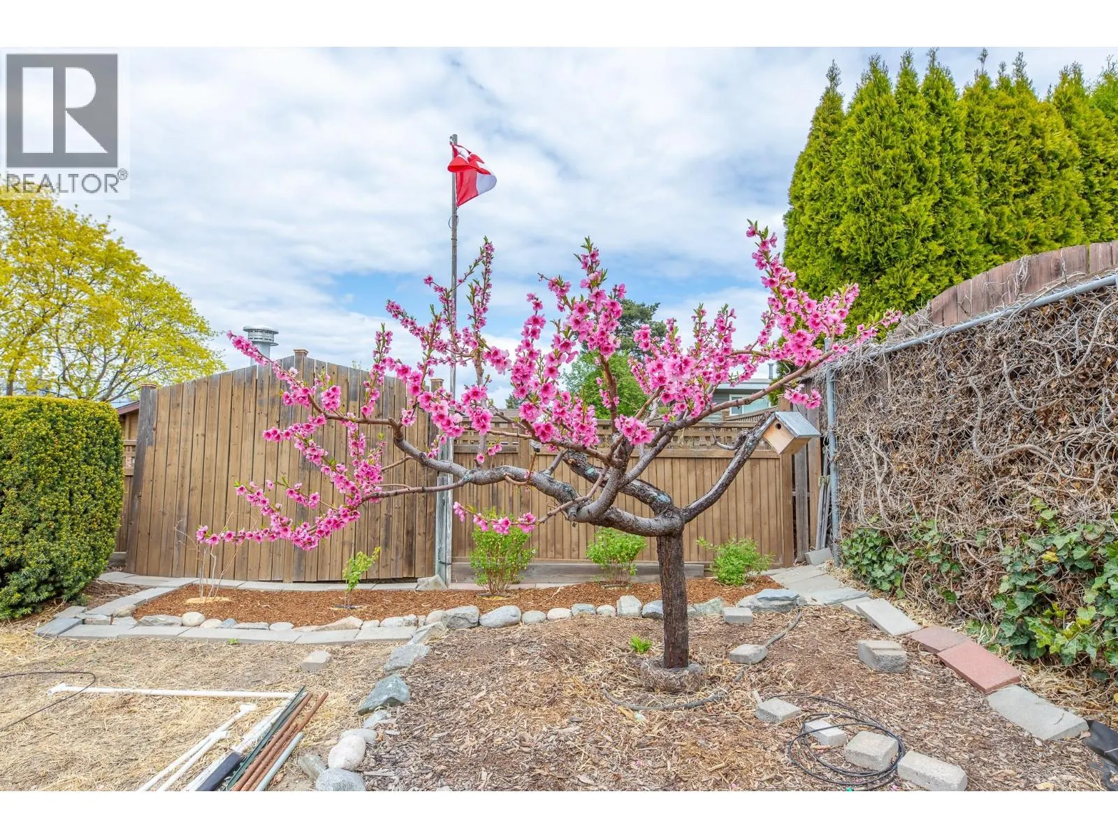 199 Walden Crescent