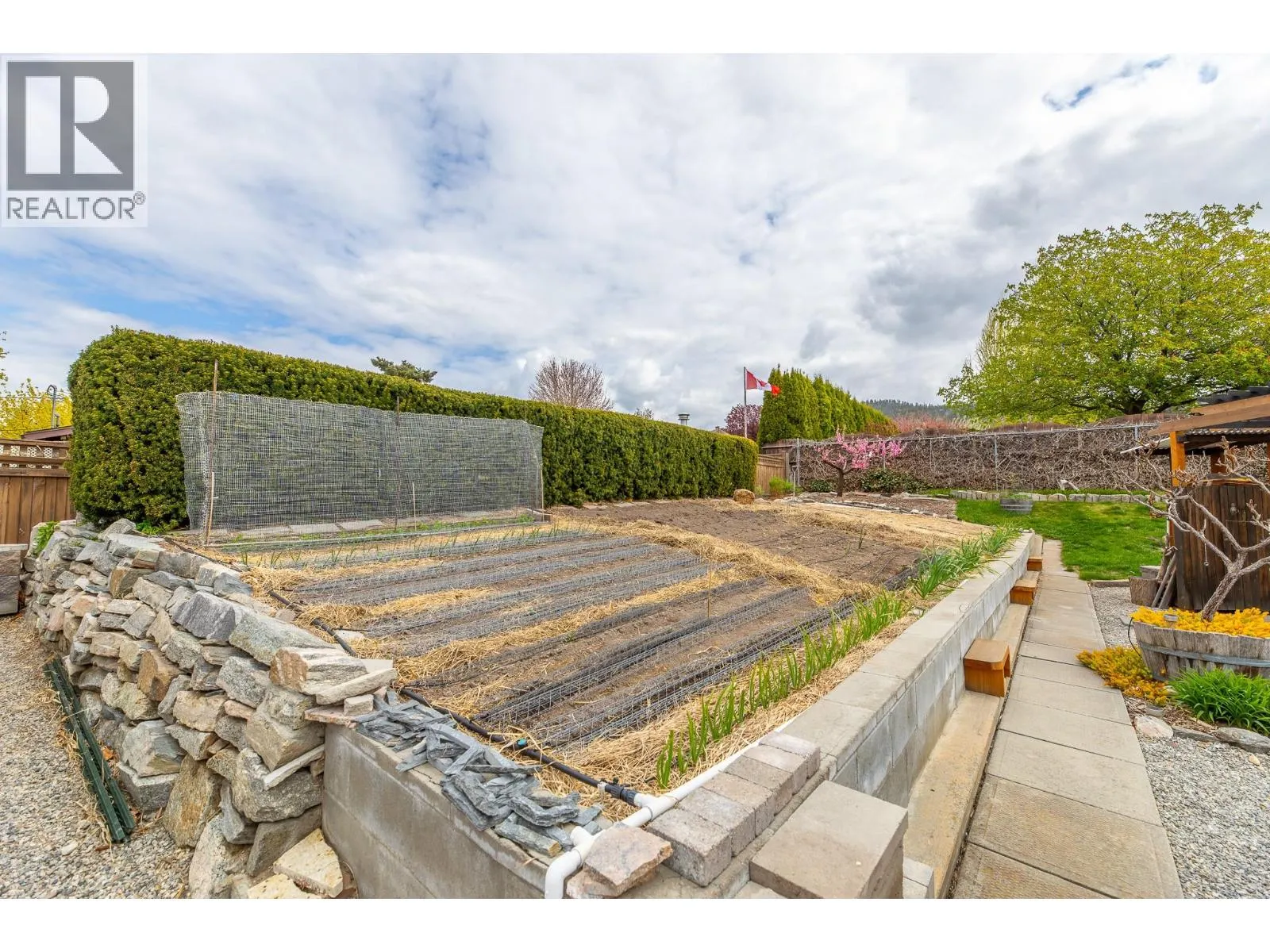 199 Walden Crescent