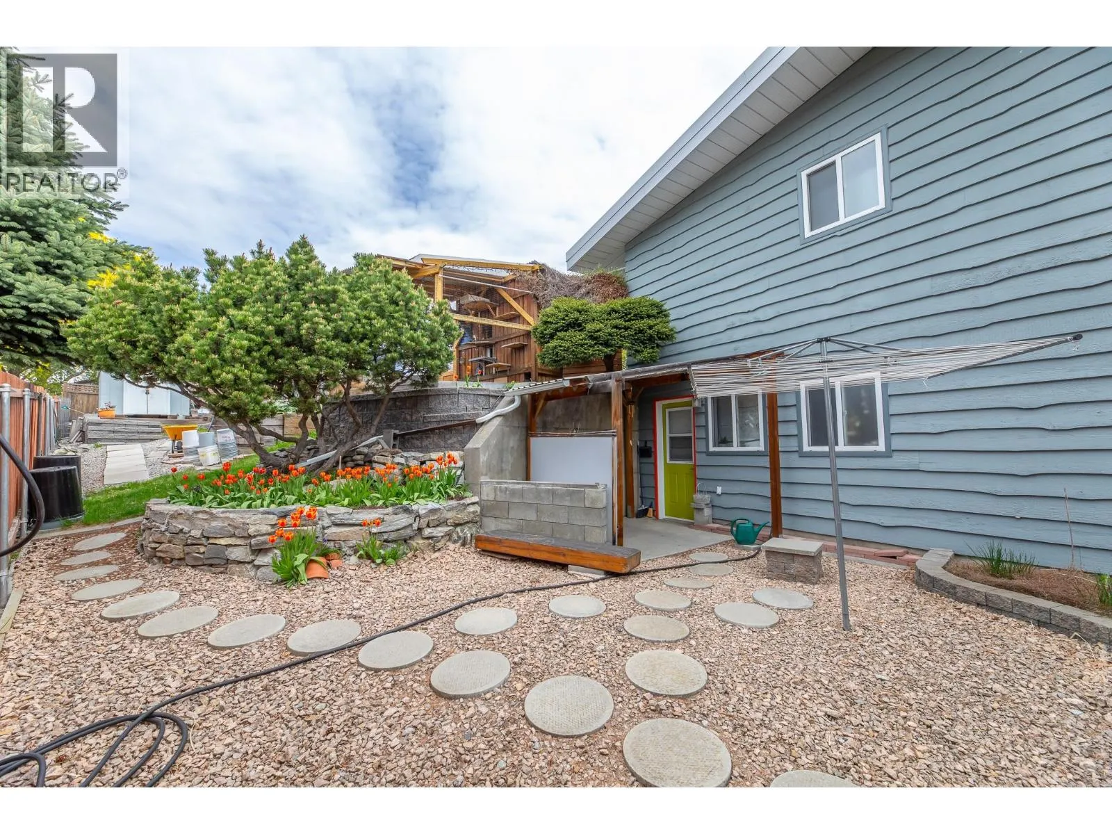 199 Walden Crescent