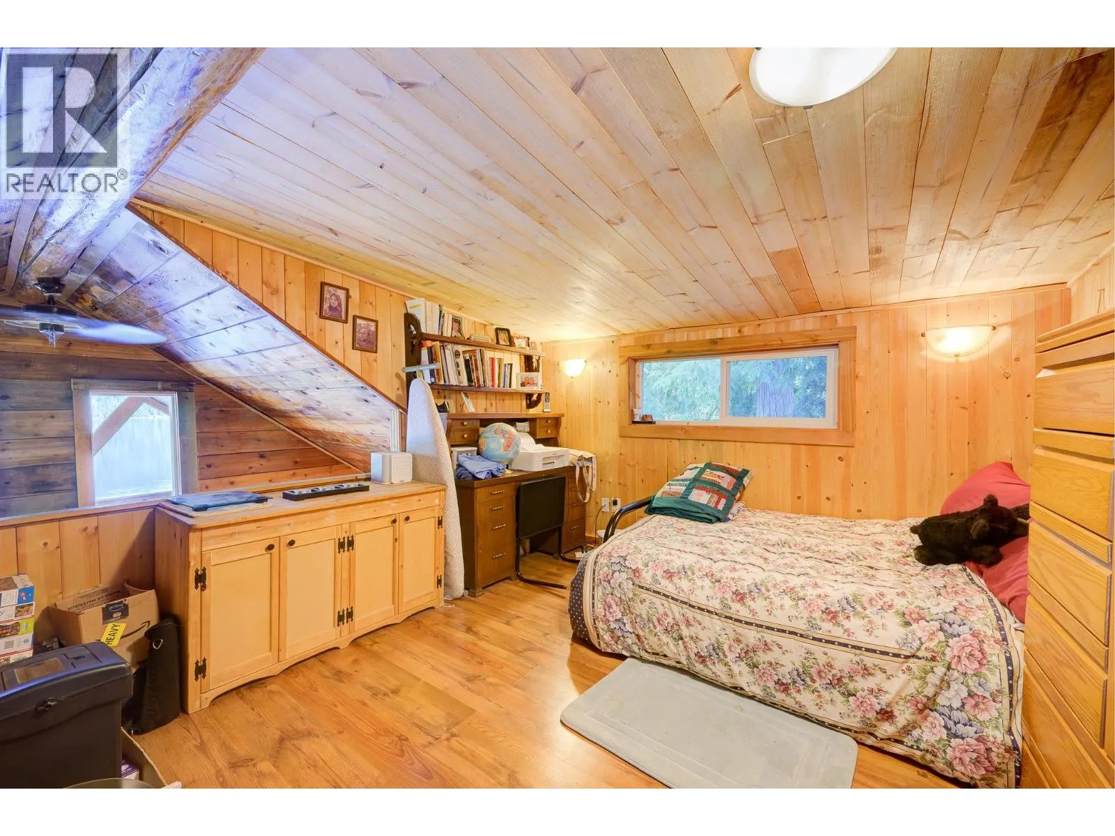 5289 EAST BARRIERE LAKE FS Road