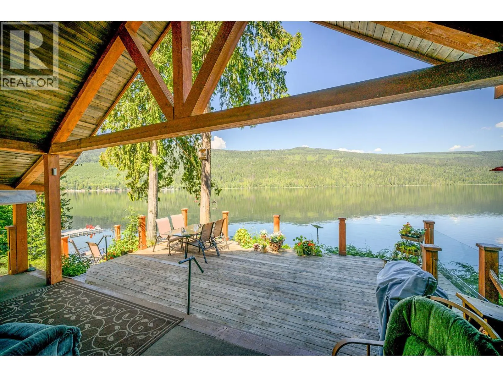 5289 EAST BARRIERE LAKE FS Road