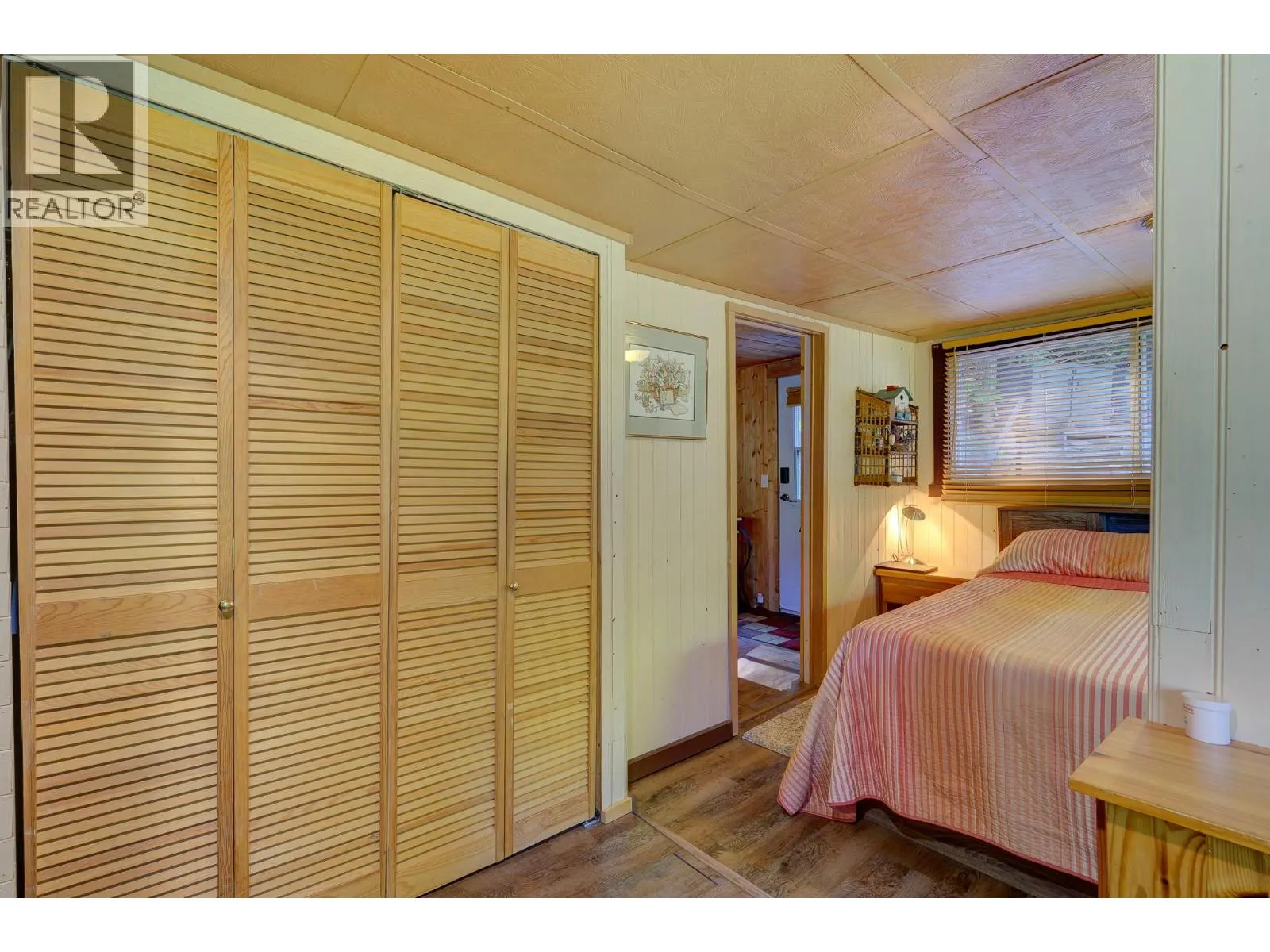 5289 EAST BARRIERE LAKE FS Road